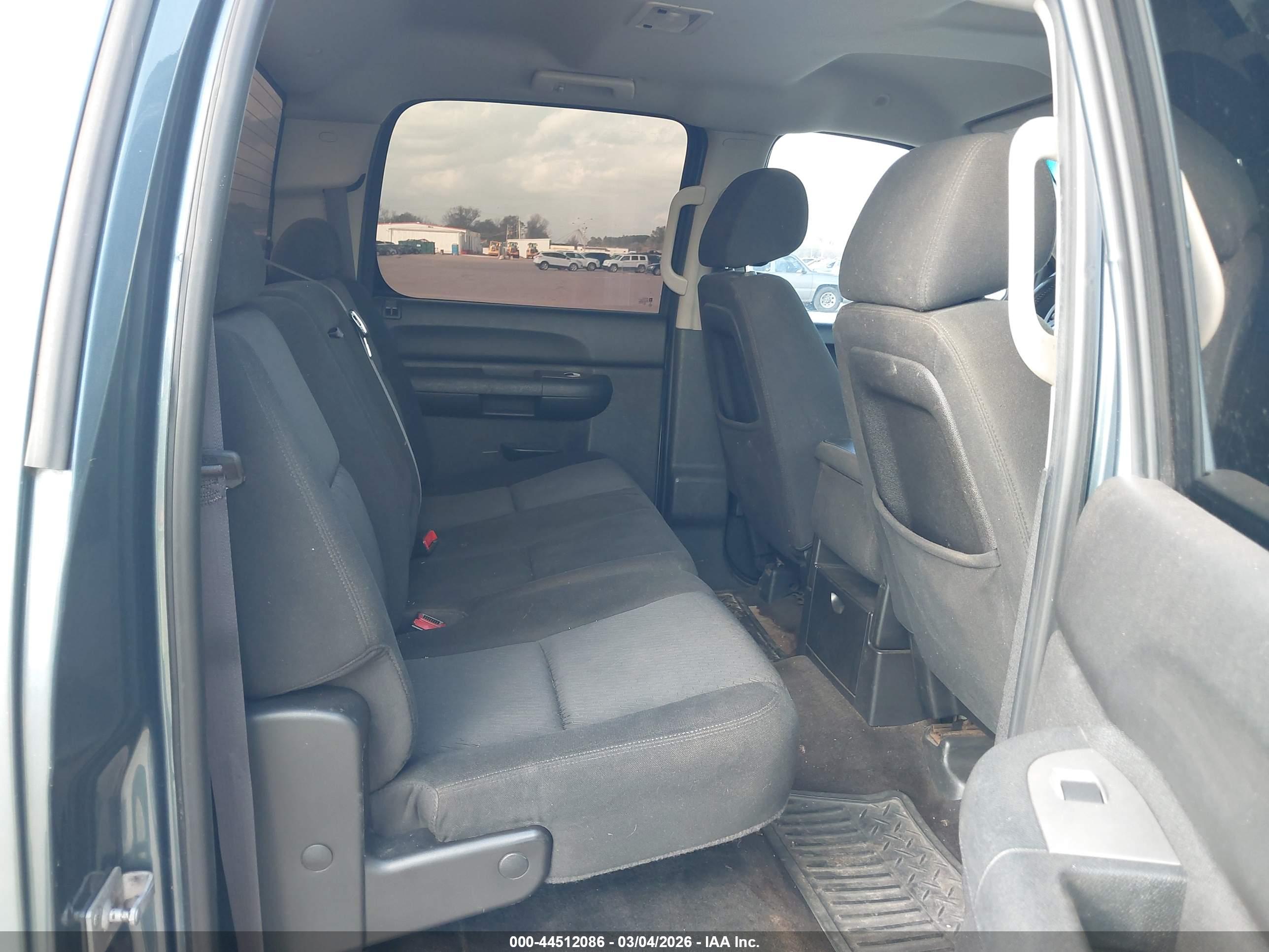 GMC SIERRA image 8