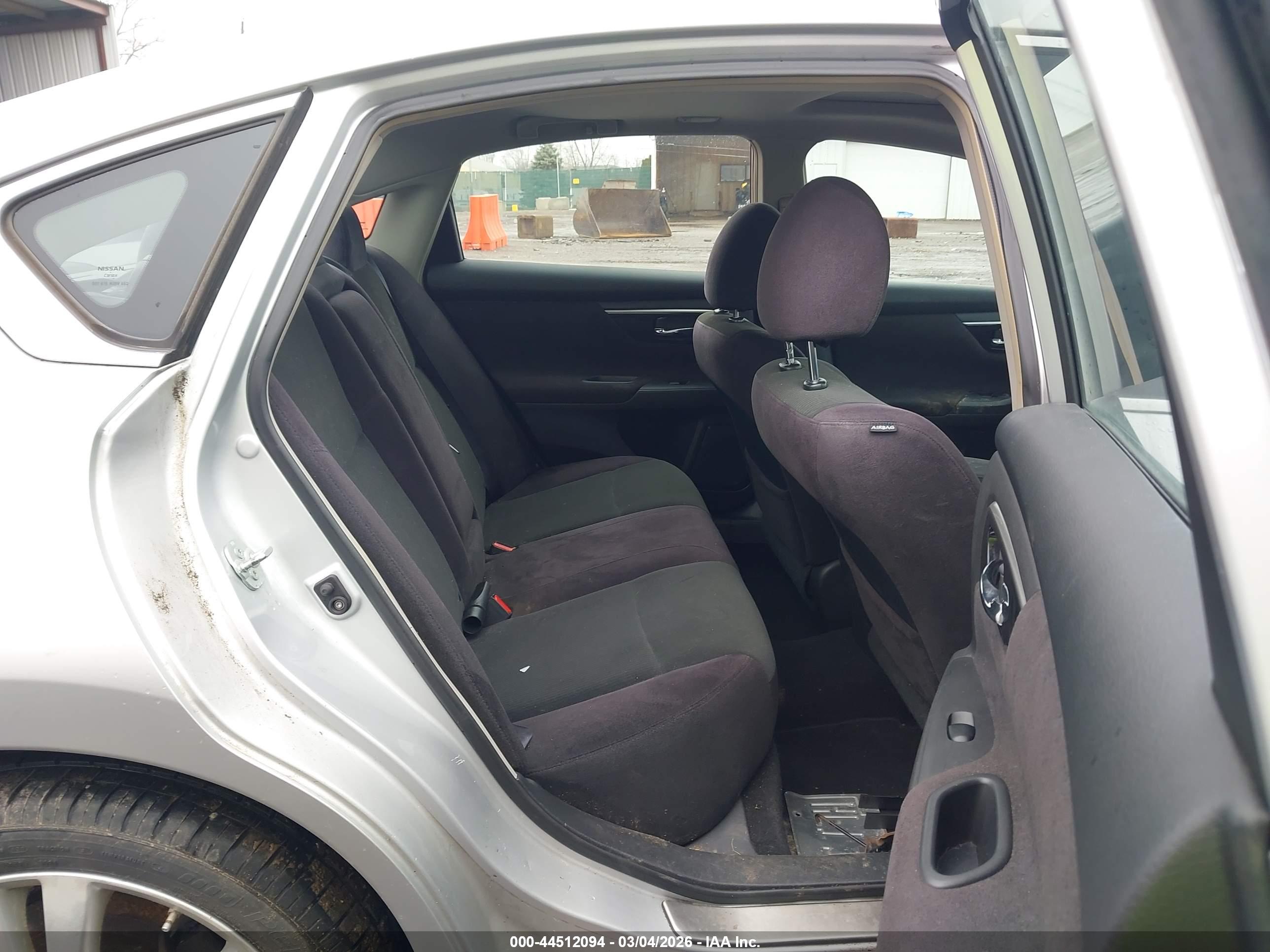 NISSAN ALTIMA image 8