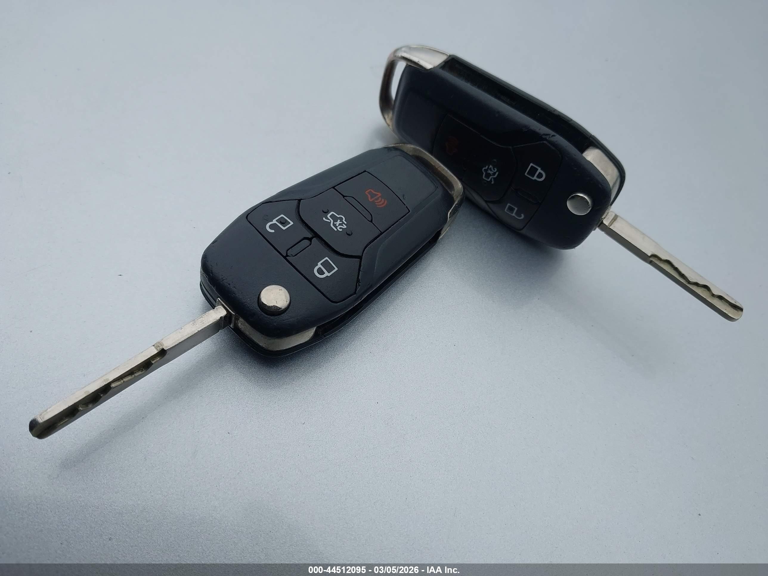 FORD FUSION image 11