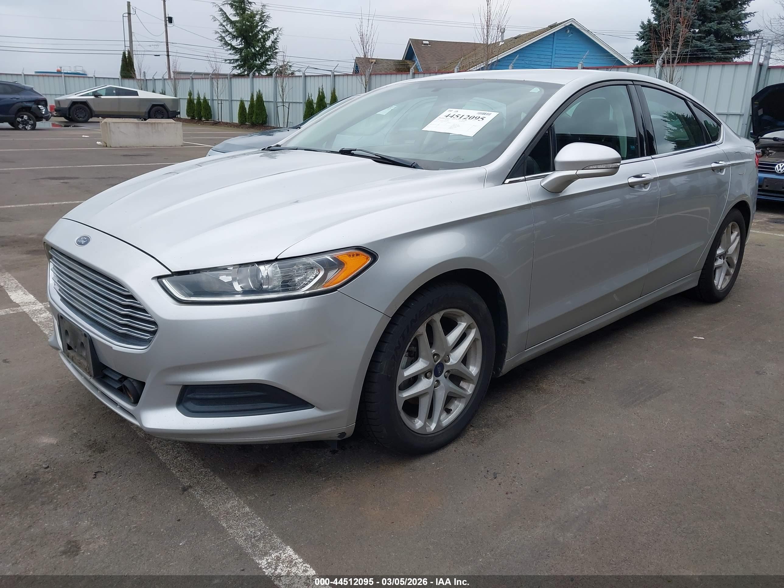 FORD FUSION image 2