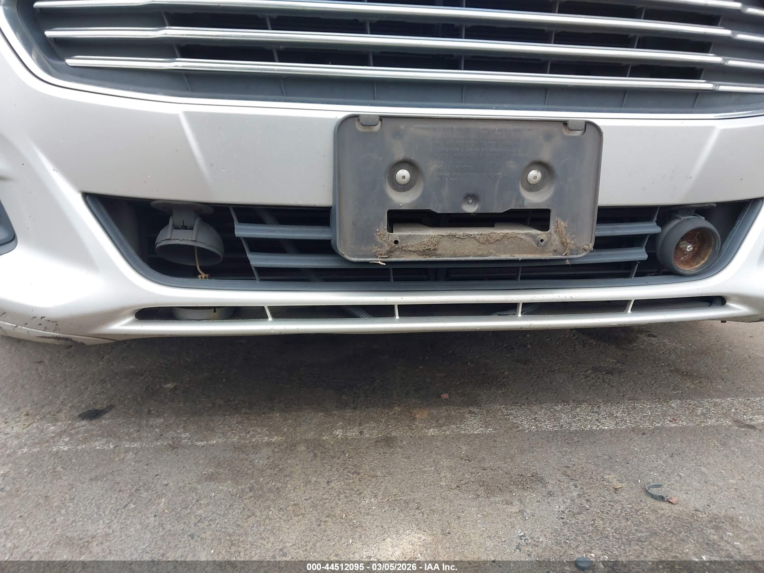 FORD FUSION image 6