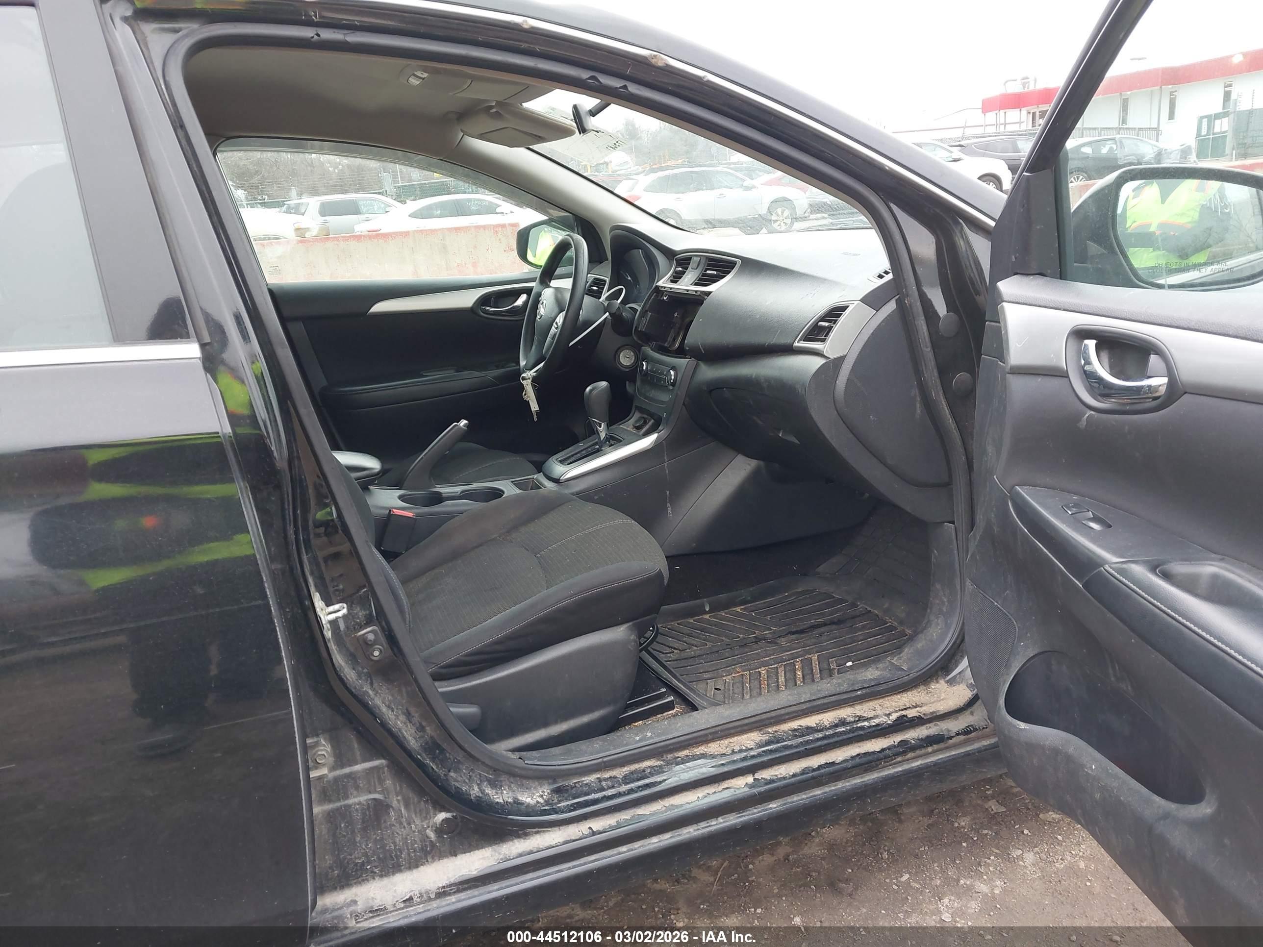 NISSAN SENTRA image 5