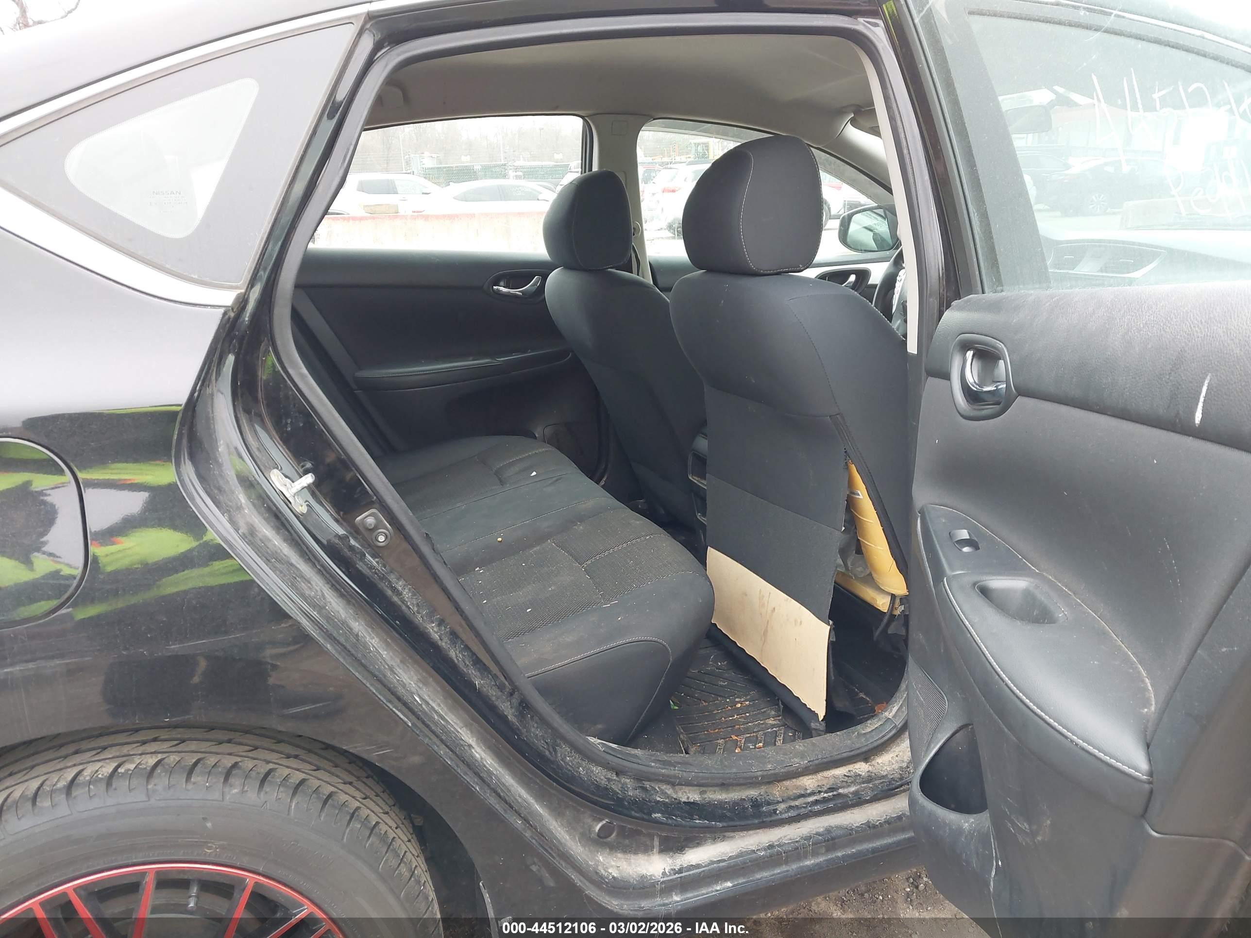 NISSAN SENTRA image 8
