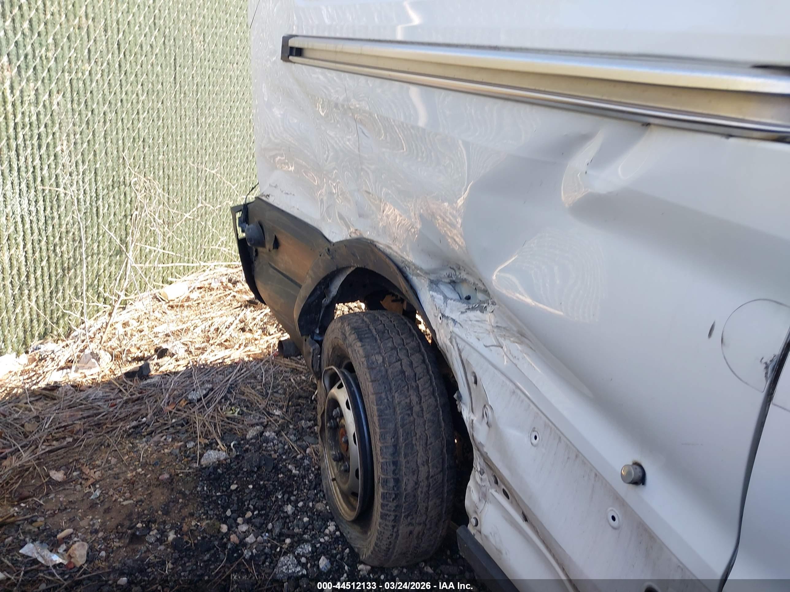 FORD TRANSIT-250 image 6