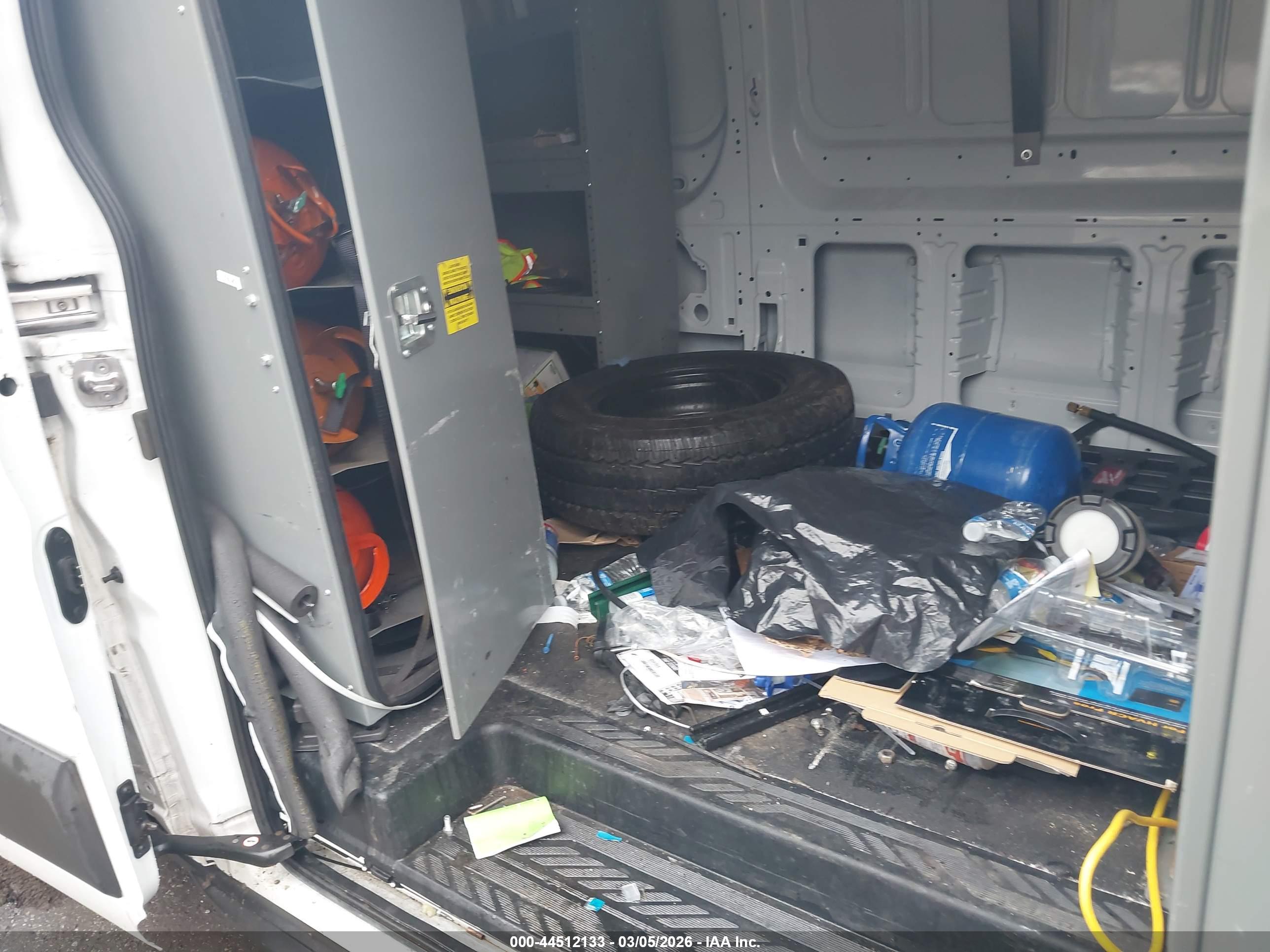 FORD TRANSIT-250 image 8