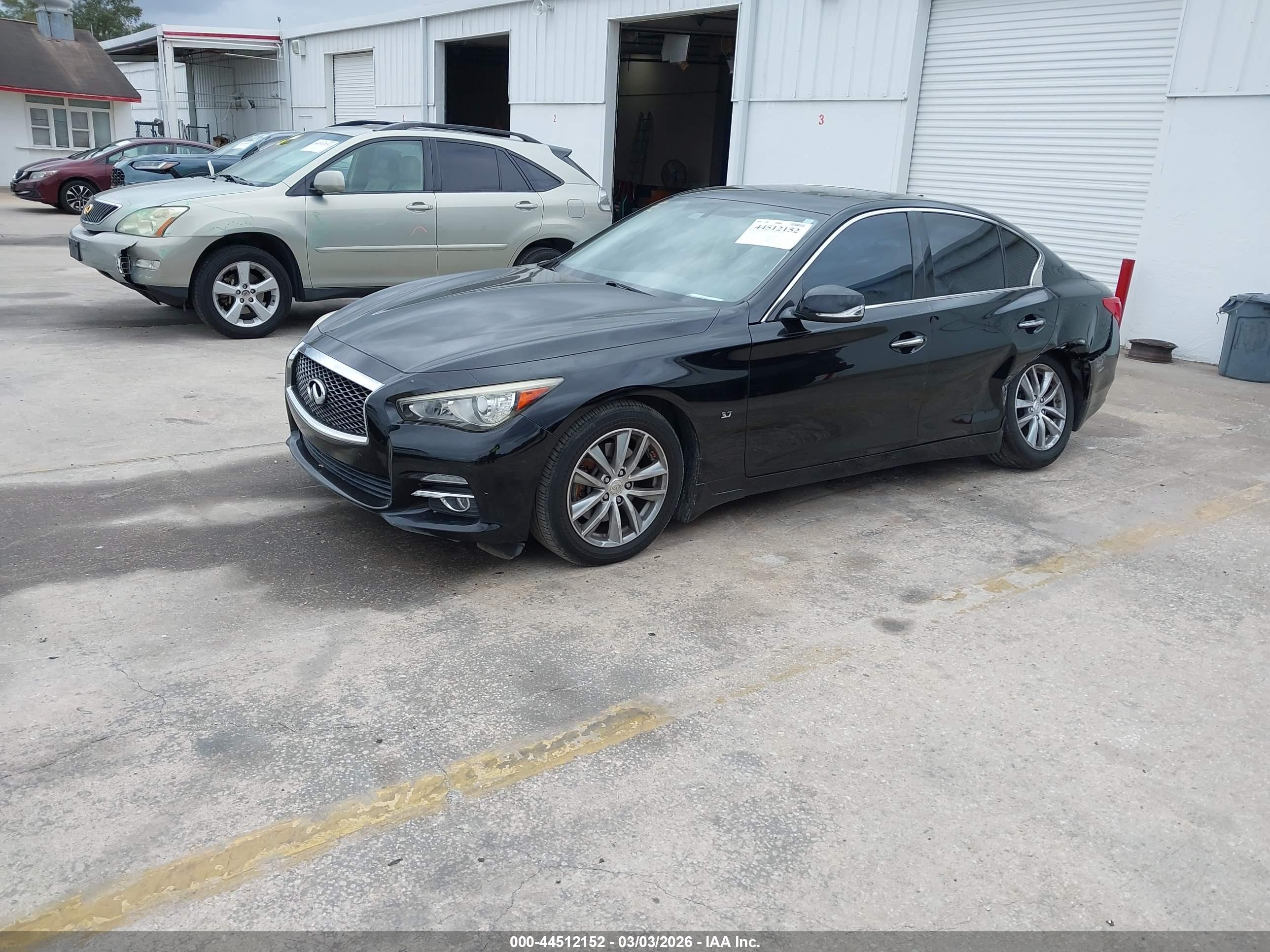 INFINITI Q50 image 2
