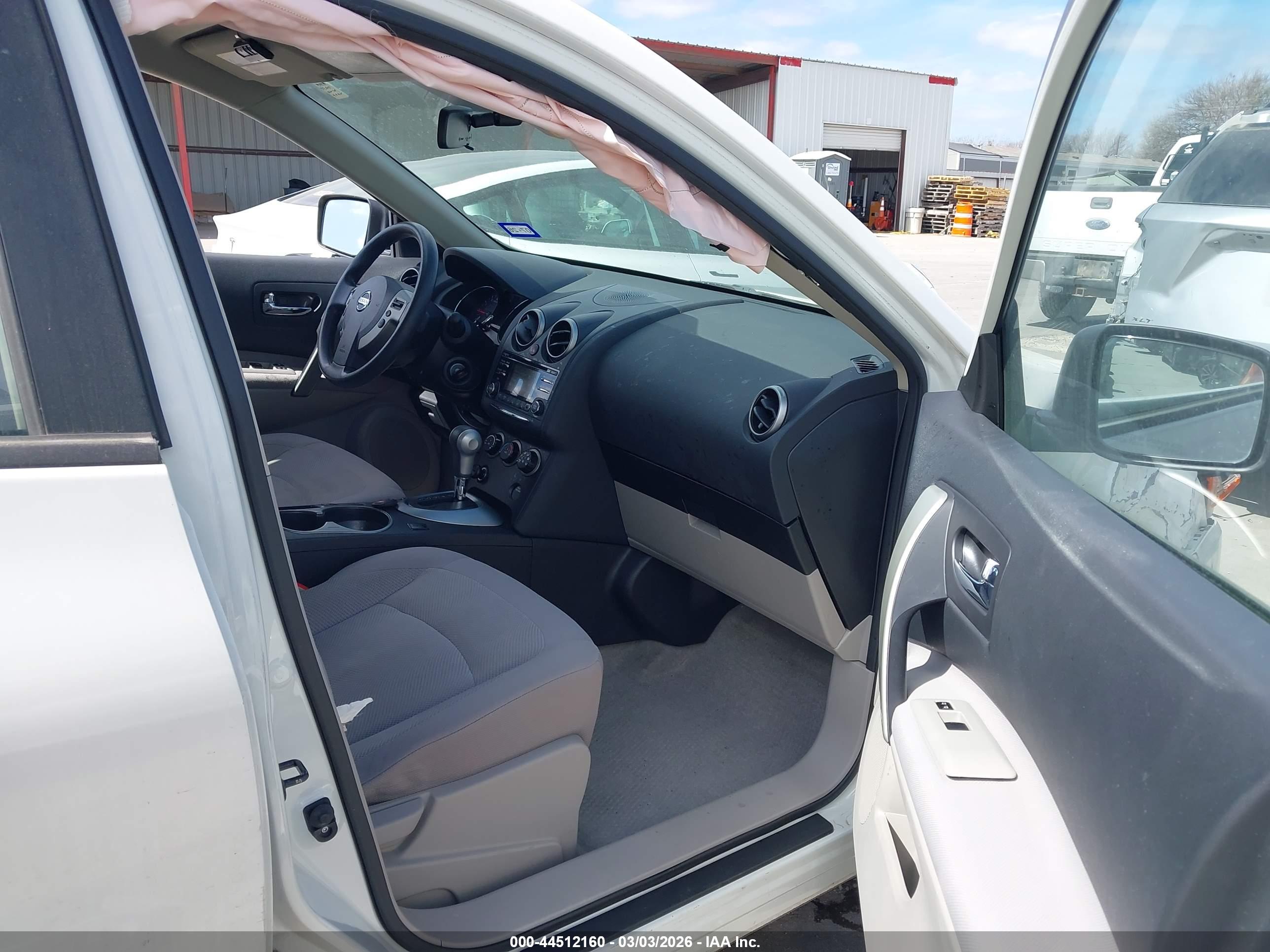 NISSAN ROGUE image 5