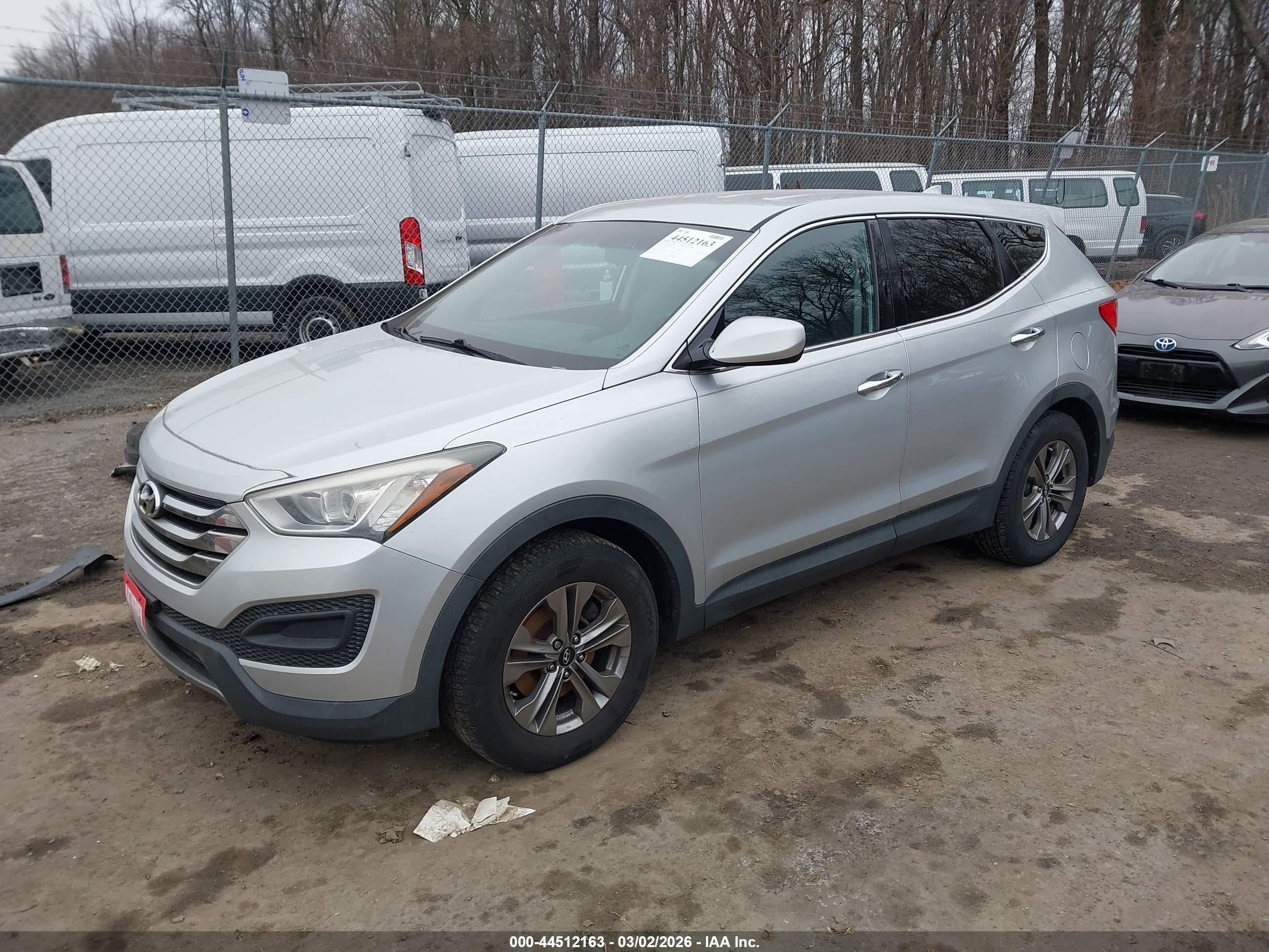 HYUNDAI SANTA image 2