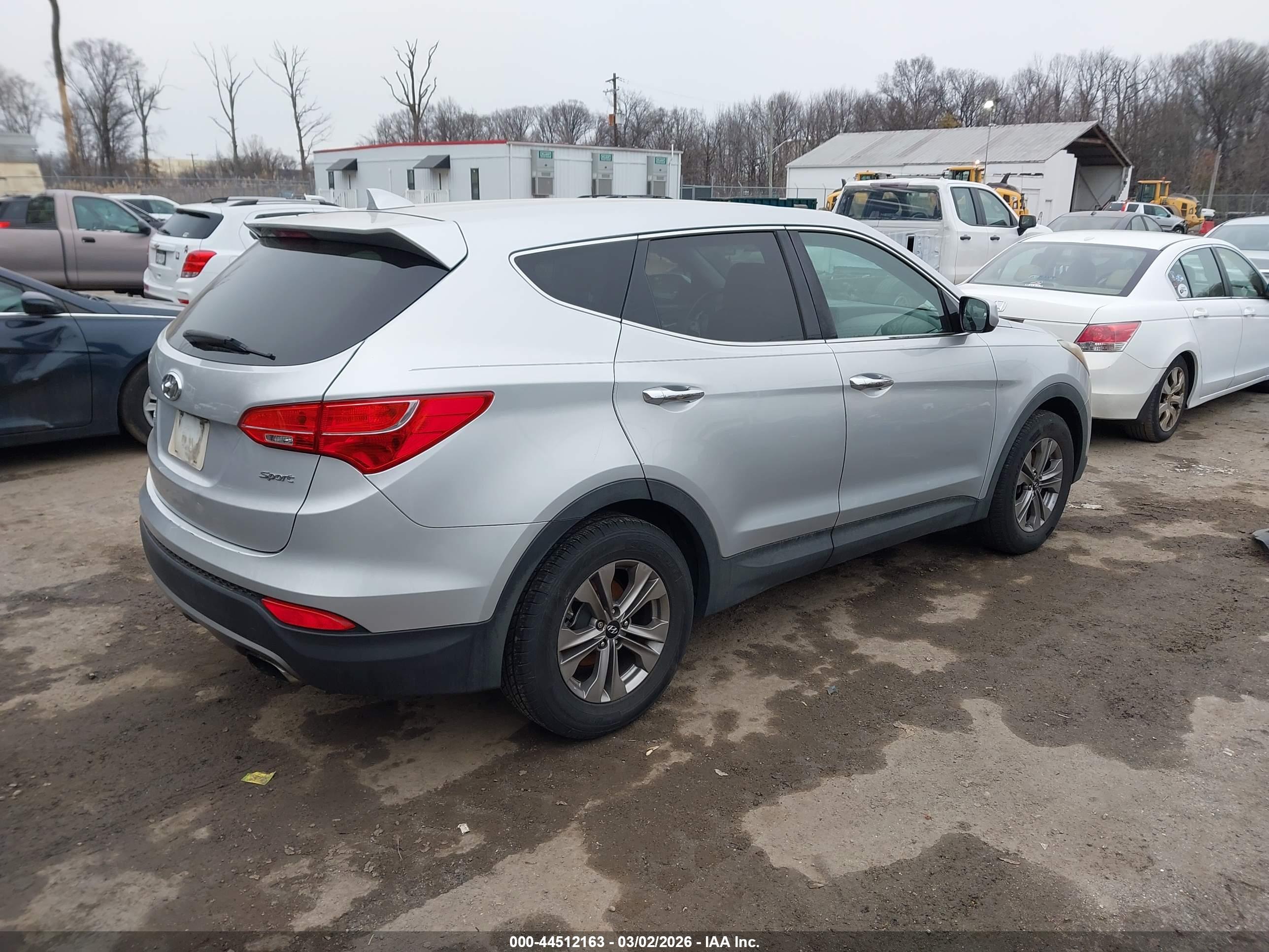 HYUNDAI SANTA image 4