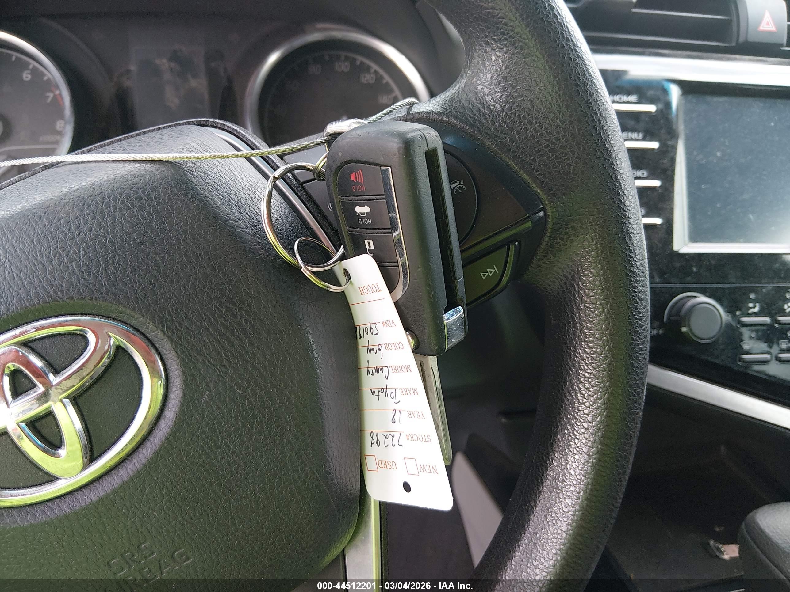 TOYOTA CAMRY image 11