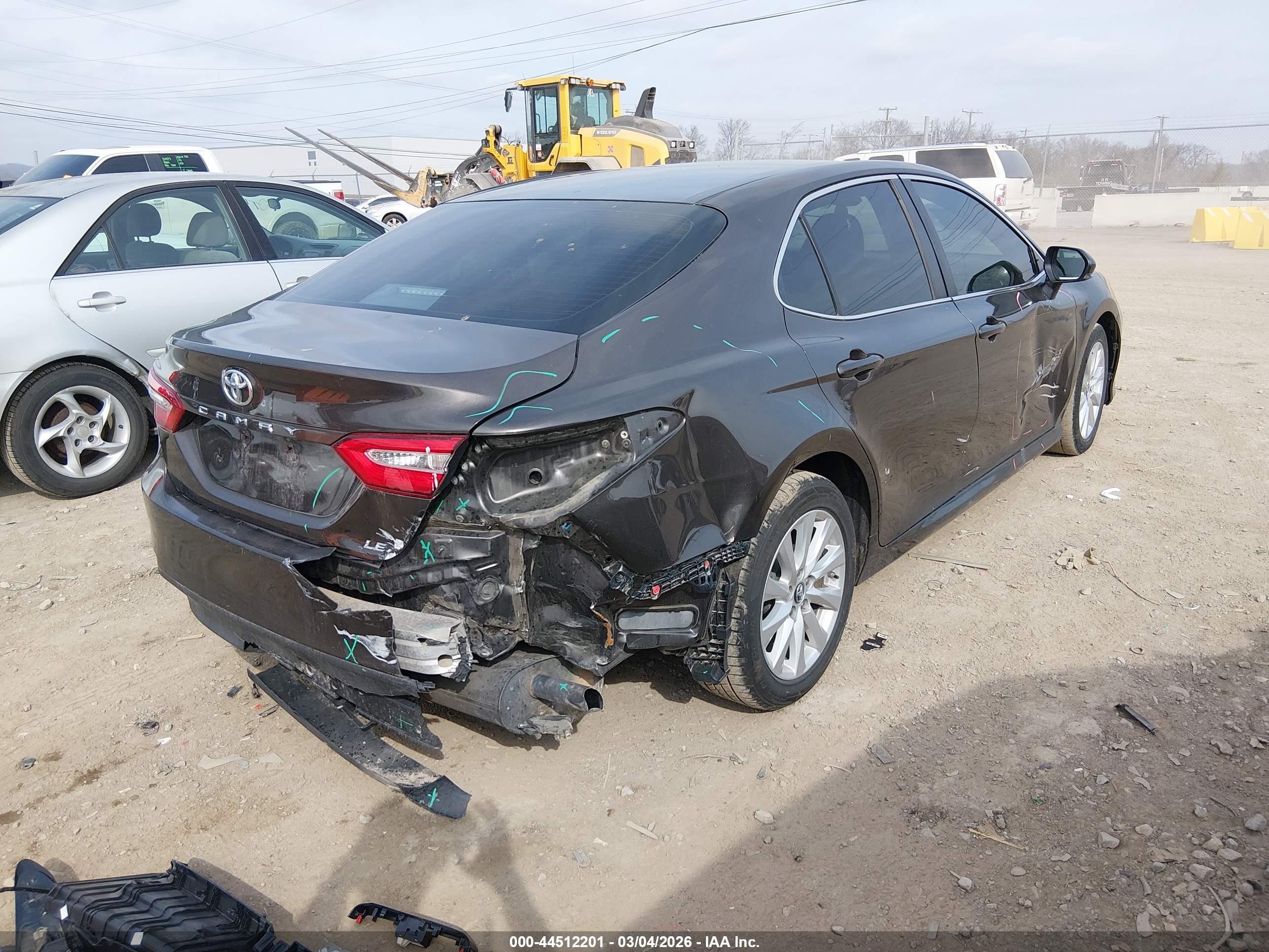 TOYOTA CAMRY image 4