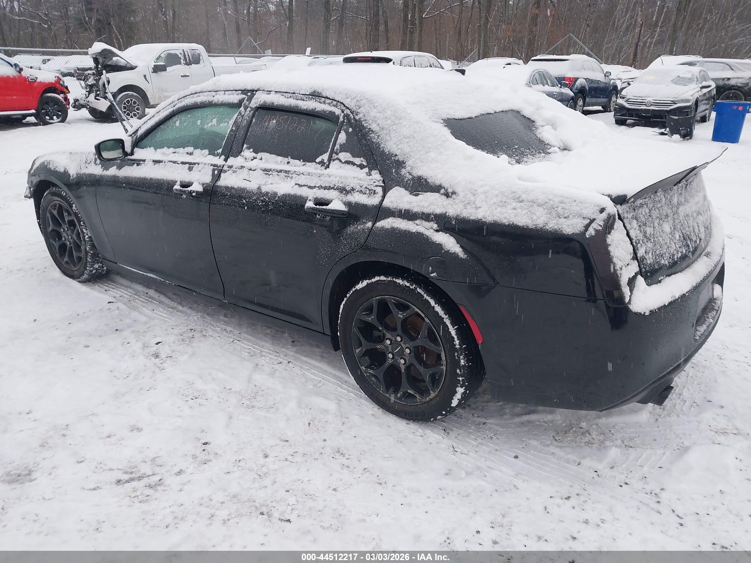 CHRYSLER 300 image 3
