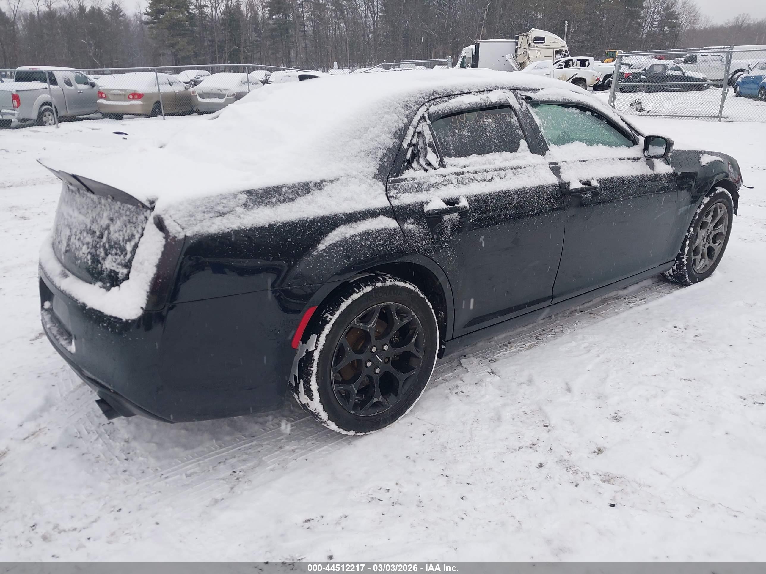 CHRYSLER 300 image 4