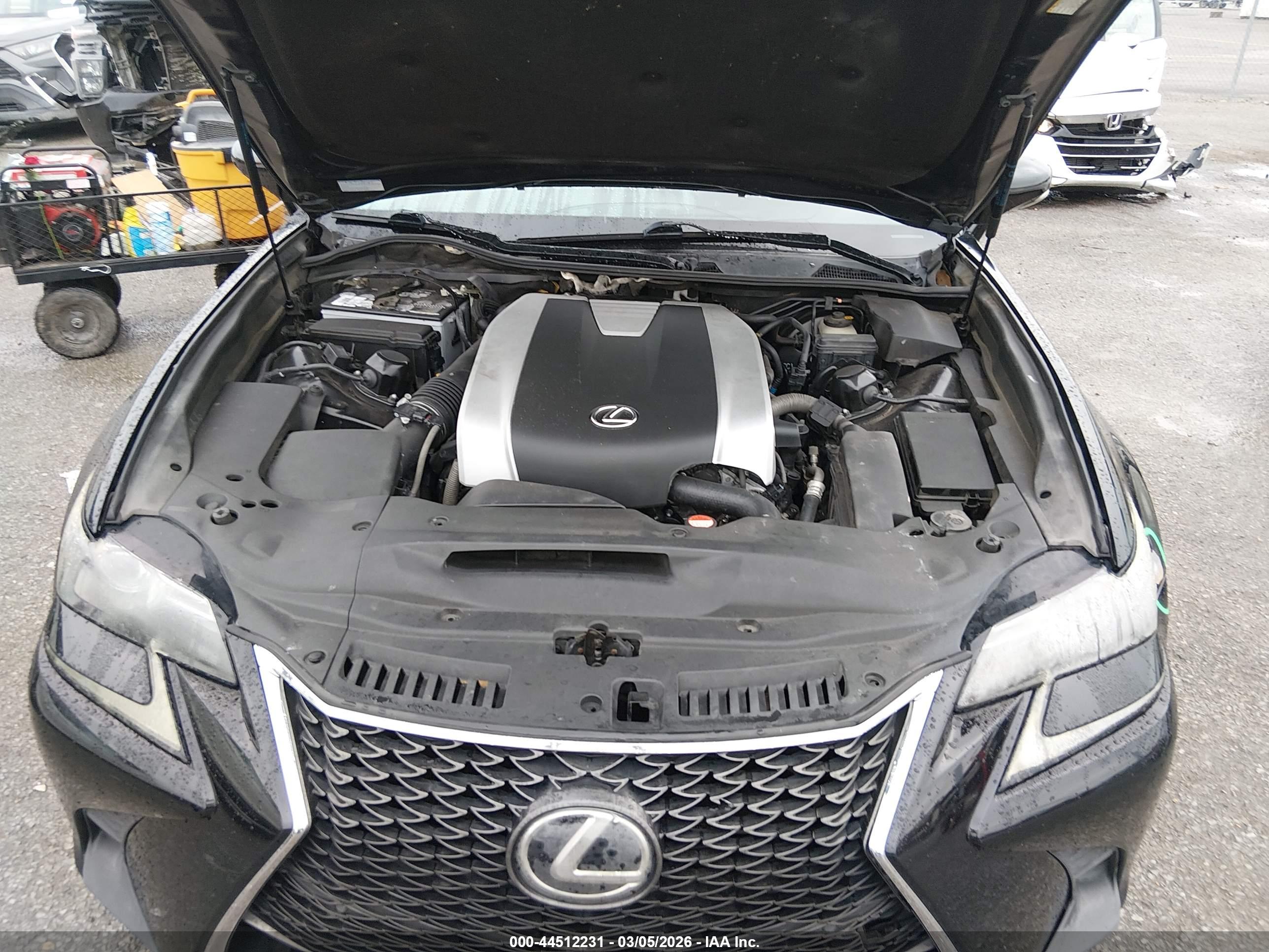 LEXUS GS image 10