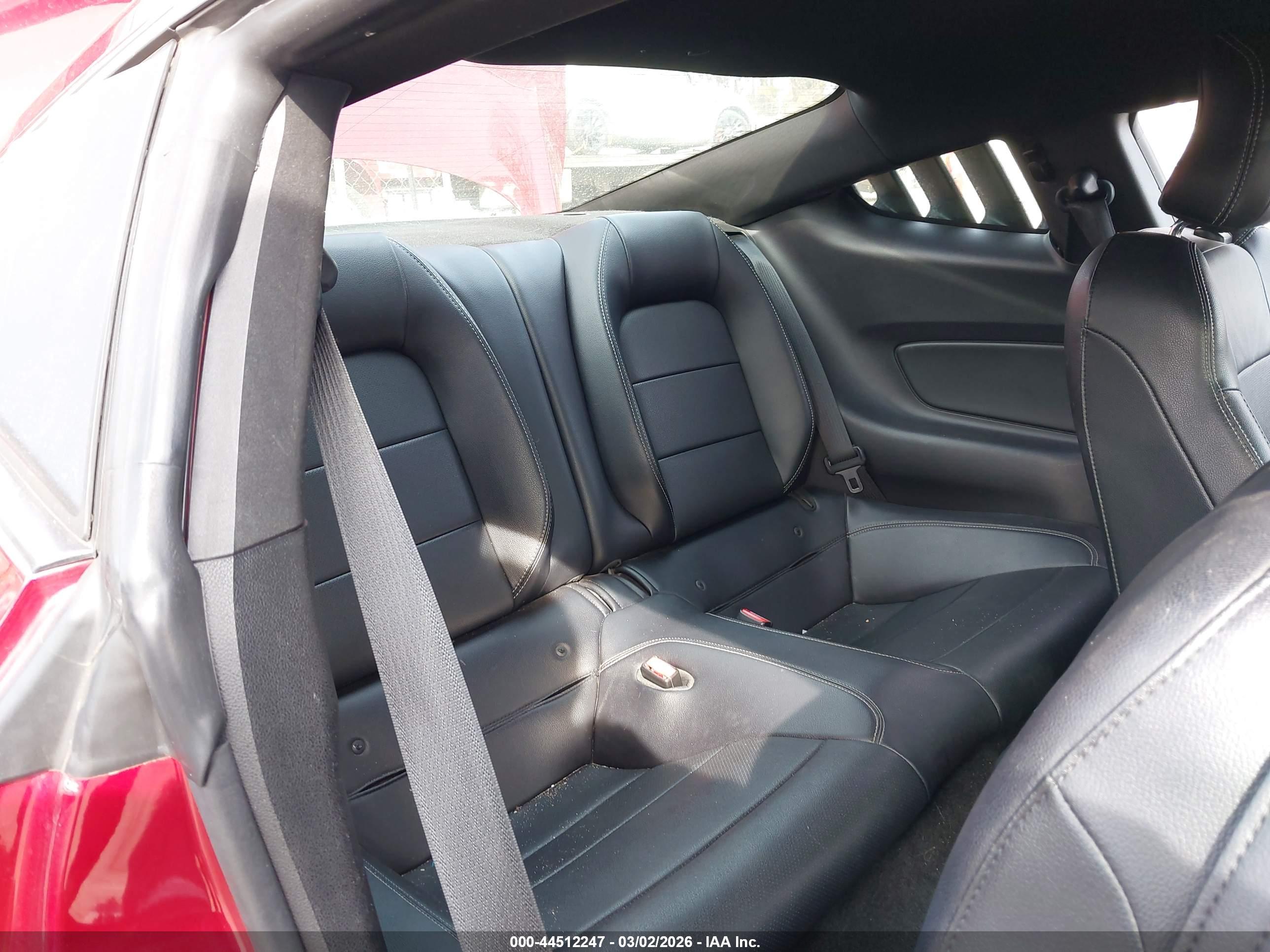 FORD MUSTANG image 8