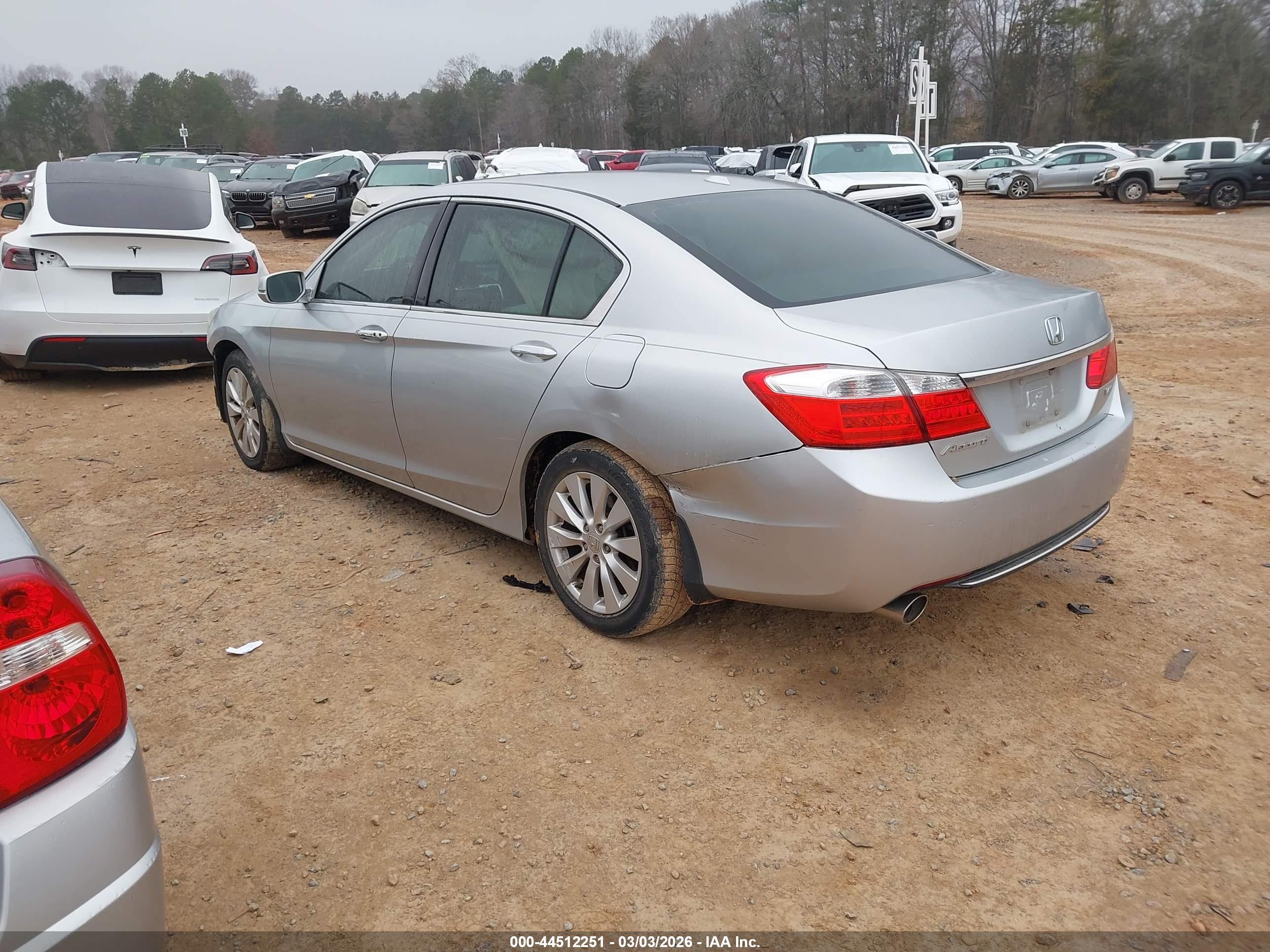 HONDA ACCORD image 3