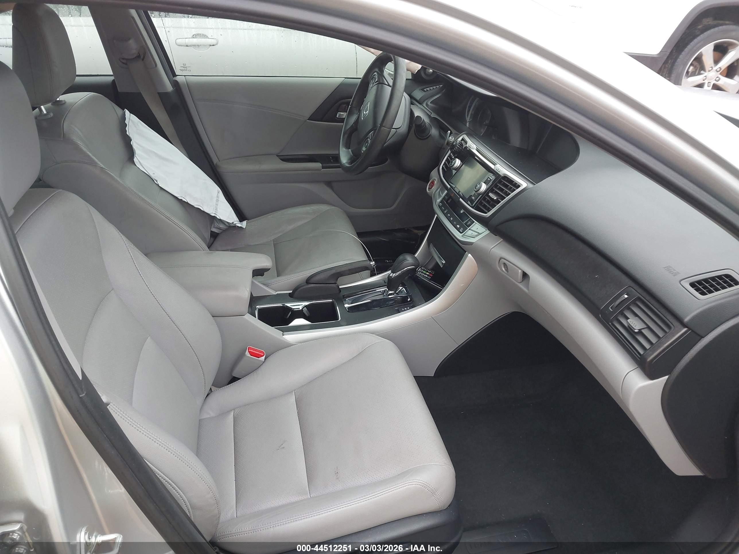 HONDA ACCORD image 5