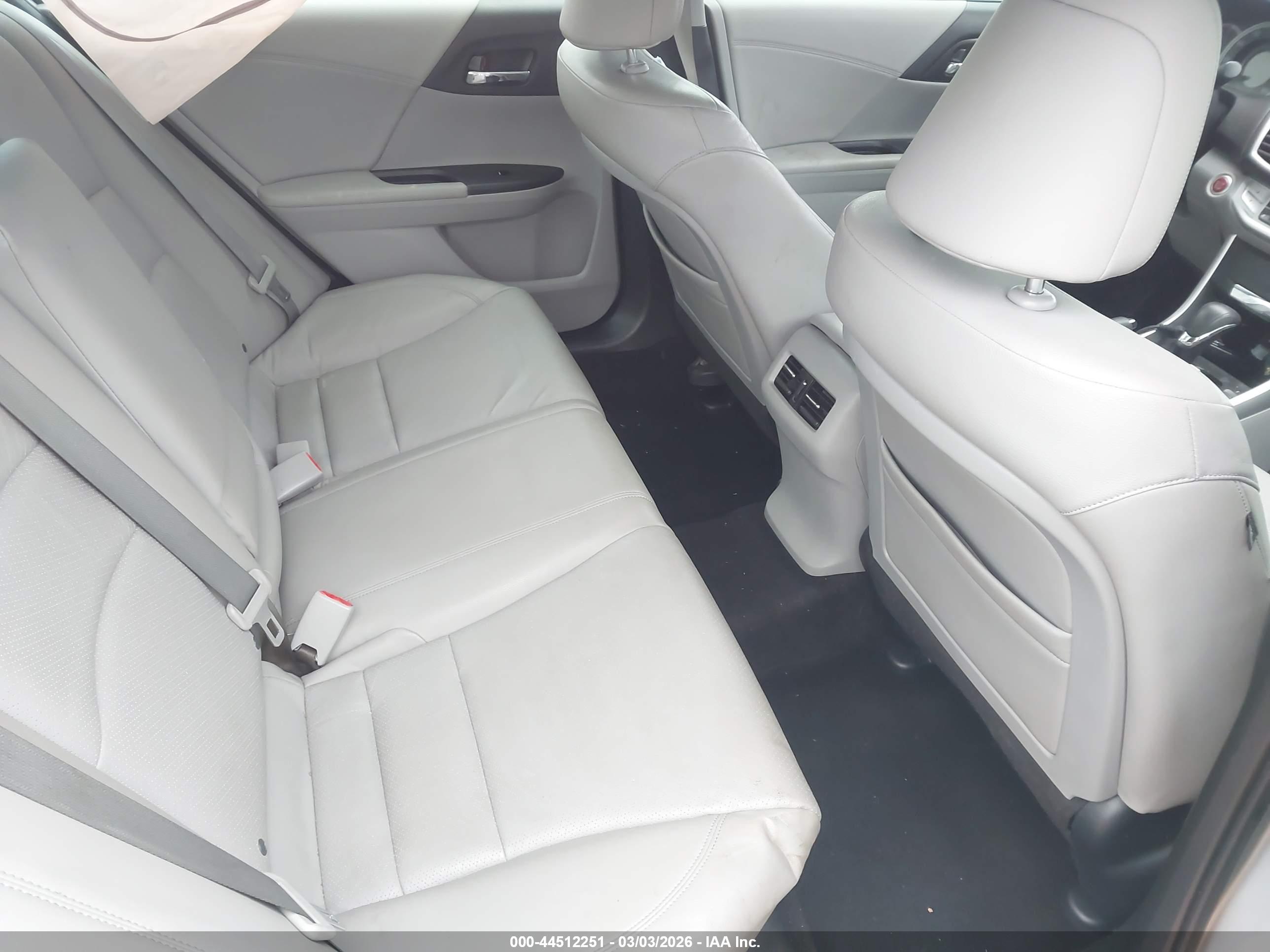 HONDA ACCORD image 8