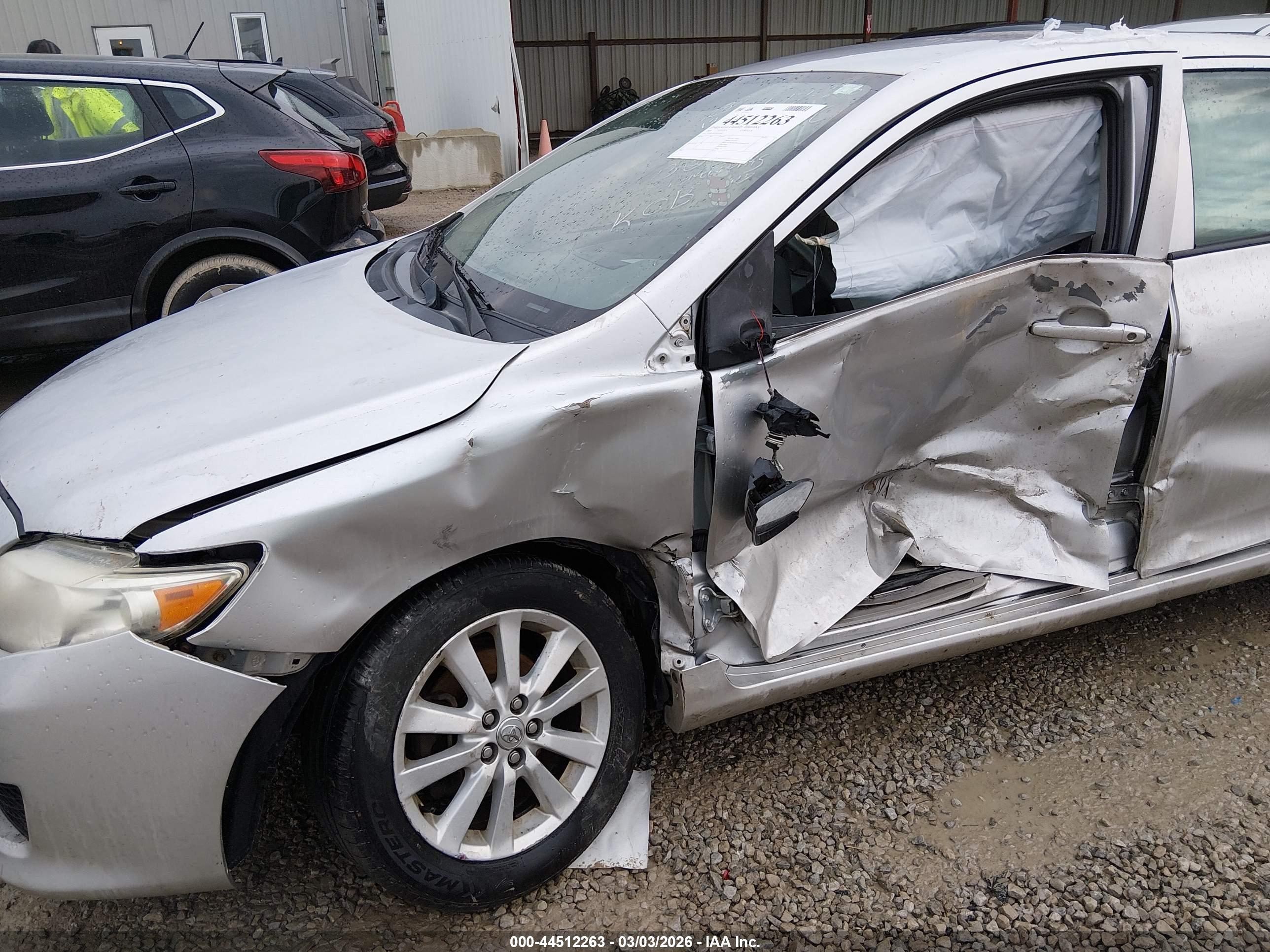 TOYOTA COROLLA image 6