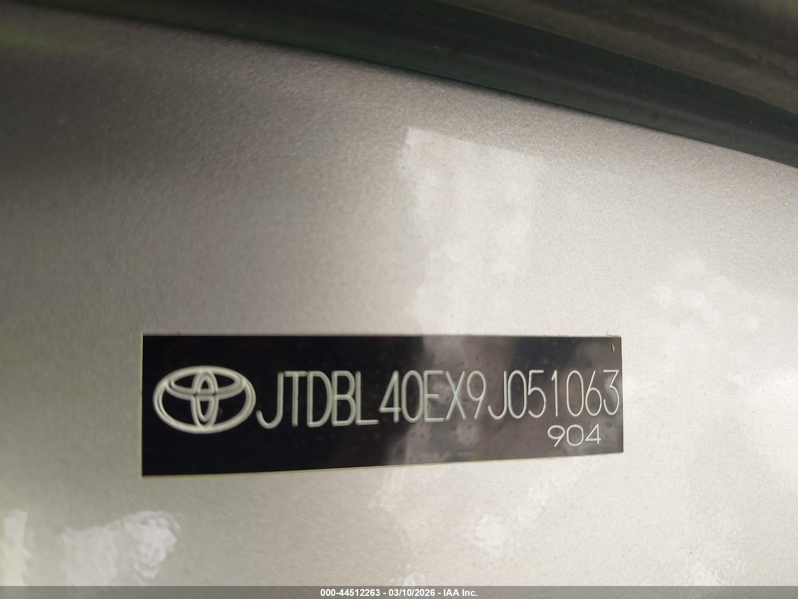 TOYOTA COROLLA image 9