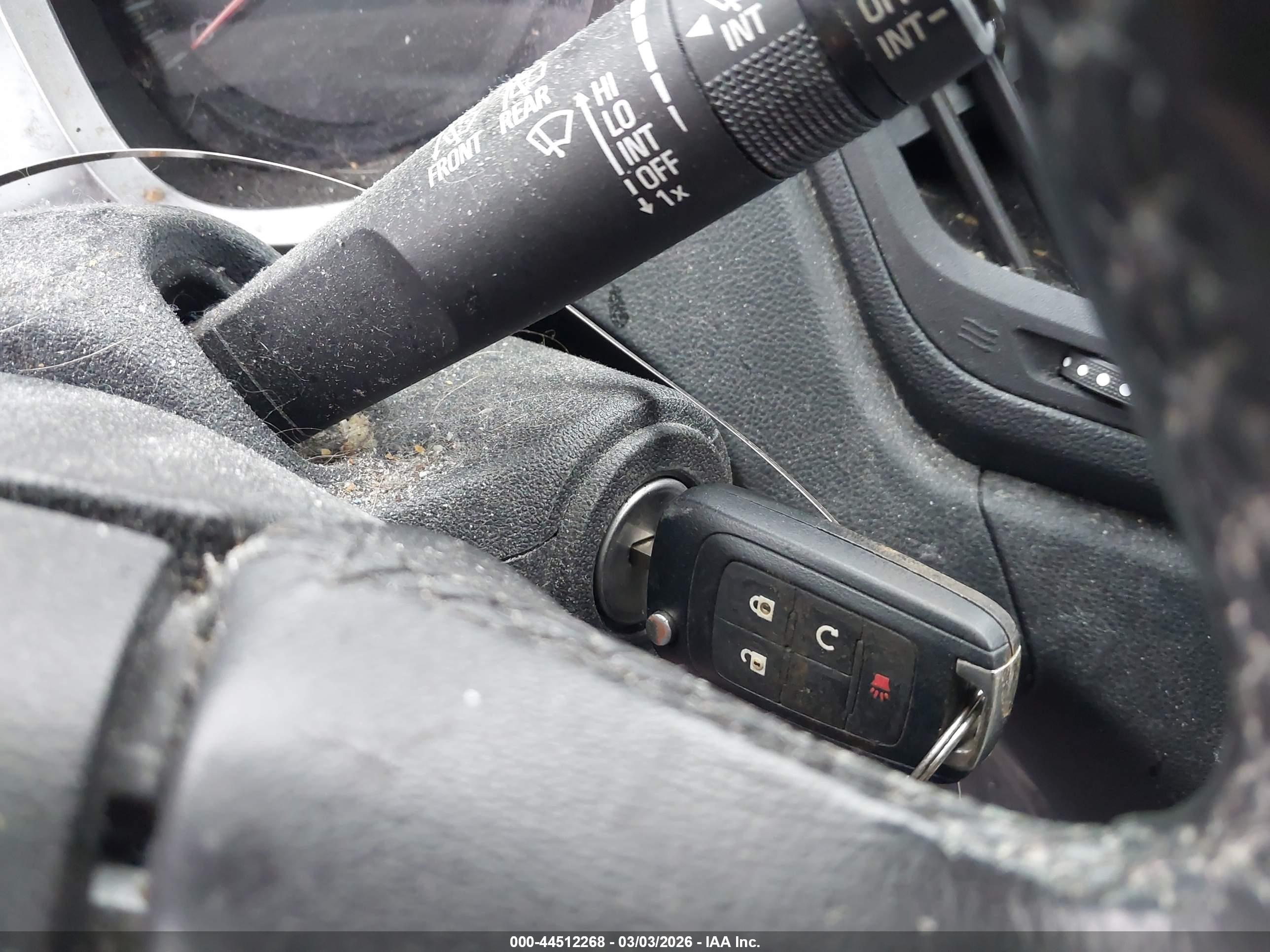 CHEVROLET EQUINOX image 11