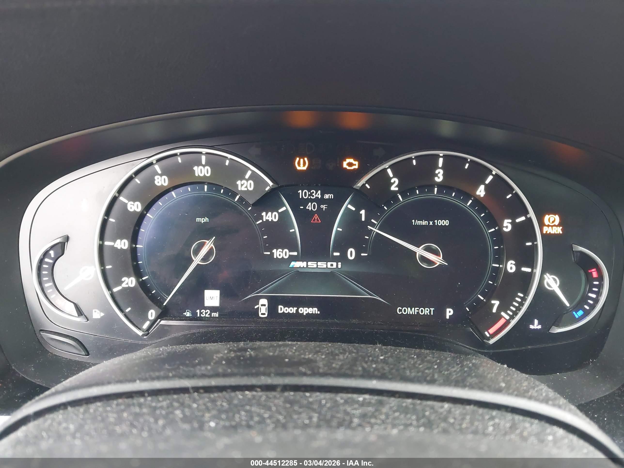 BMW M550I image 7