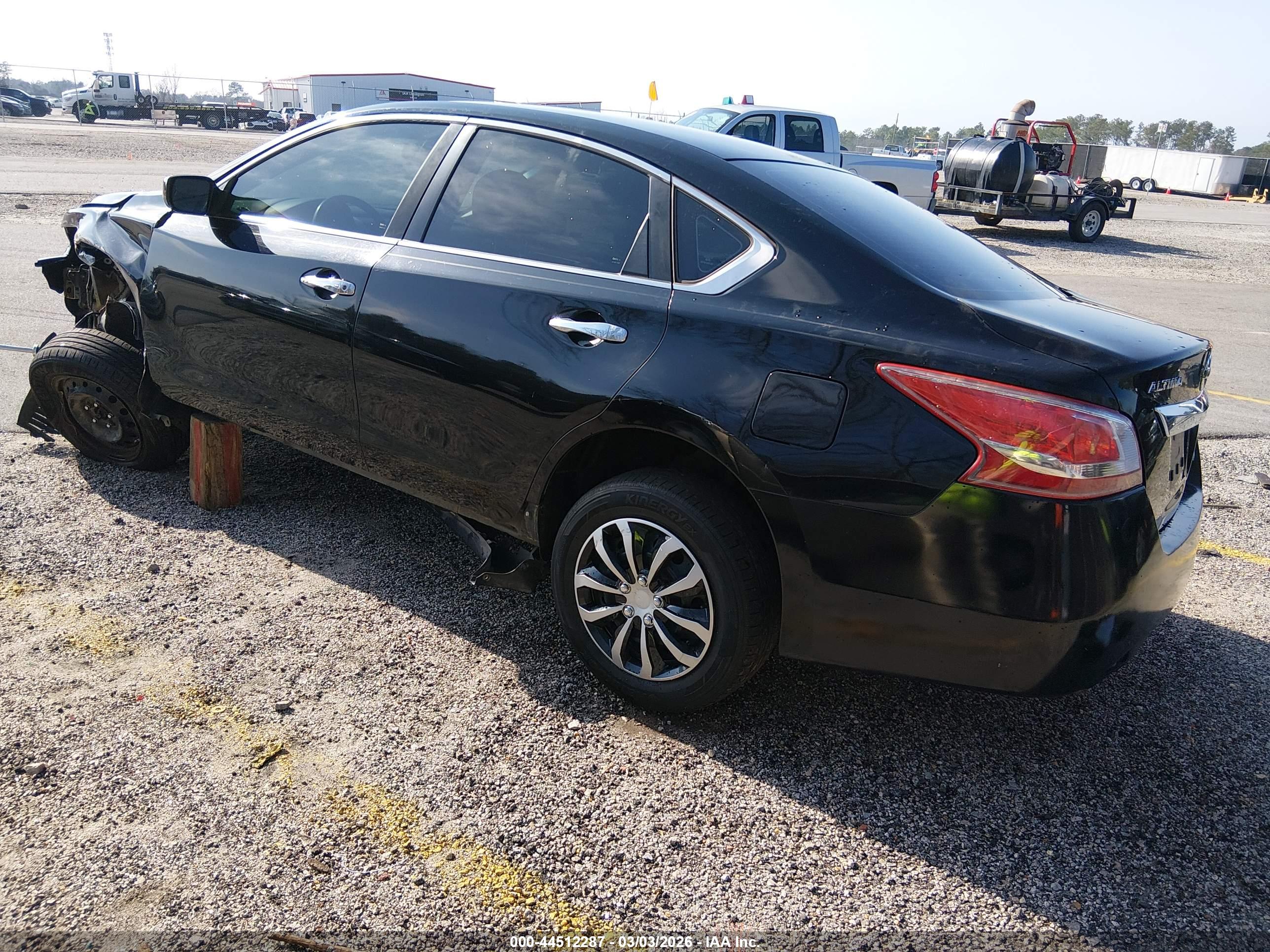 NISSAN ALTIMA image 3