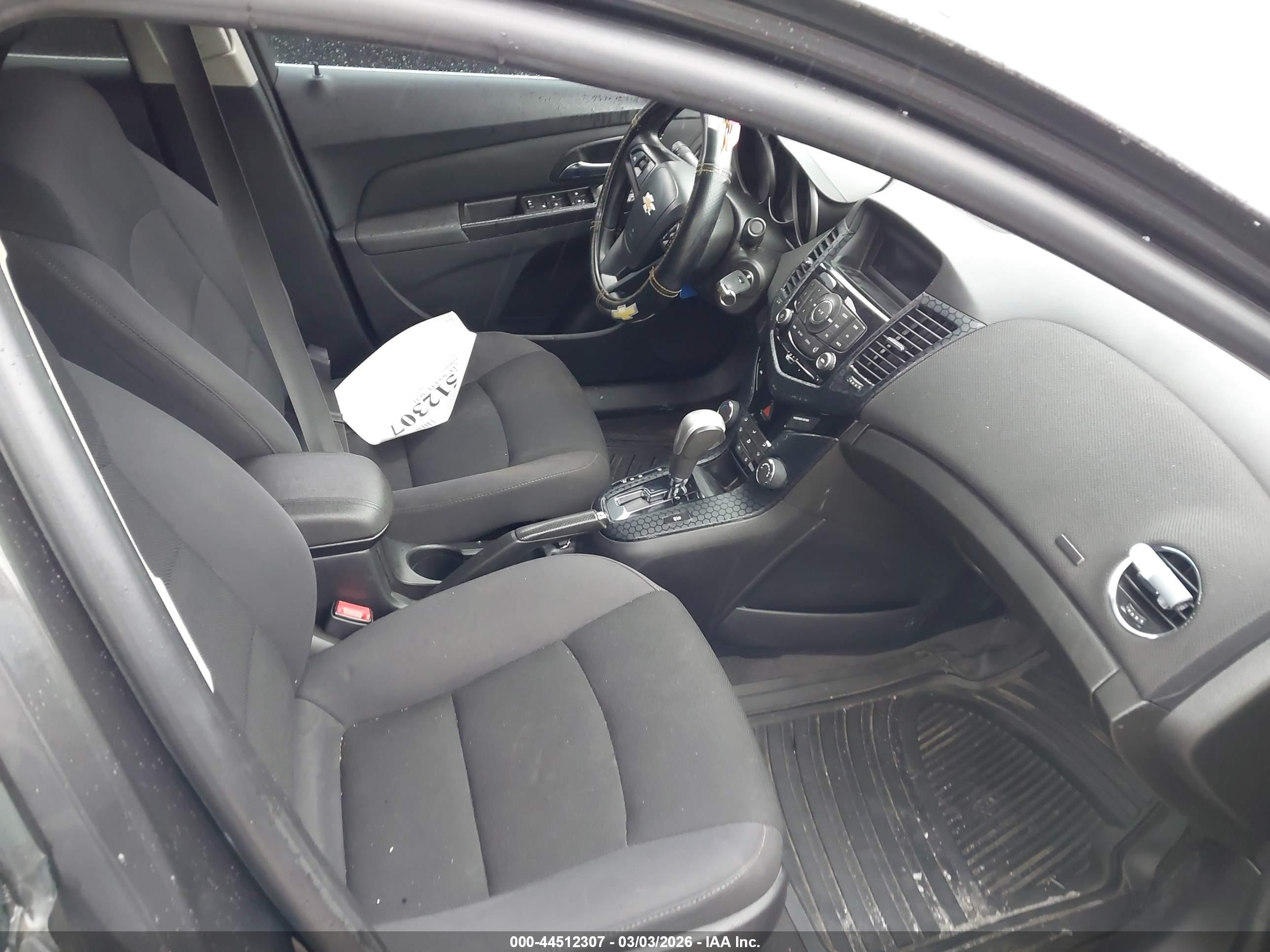 CHEVROLET CRUZE image 5