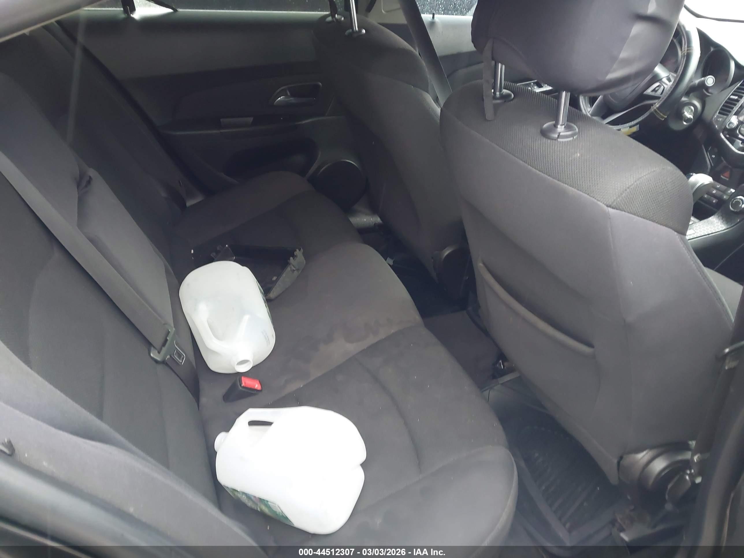 CHEVROLET CRUZE image 8