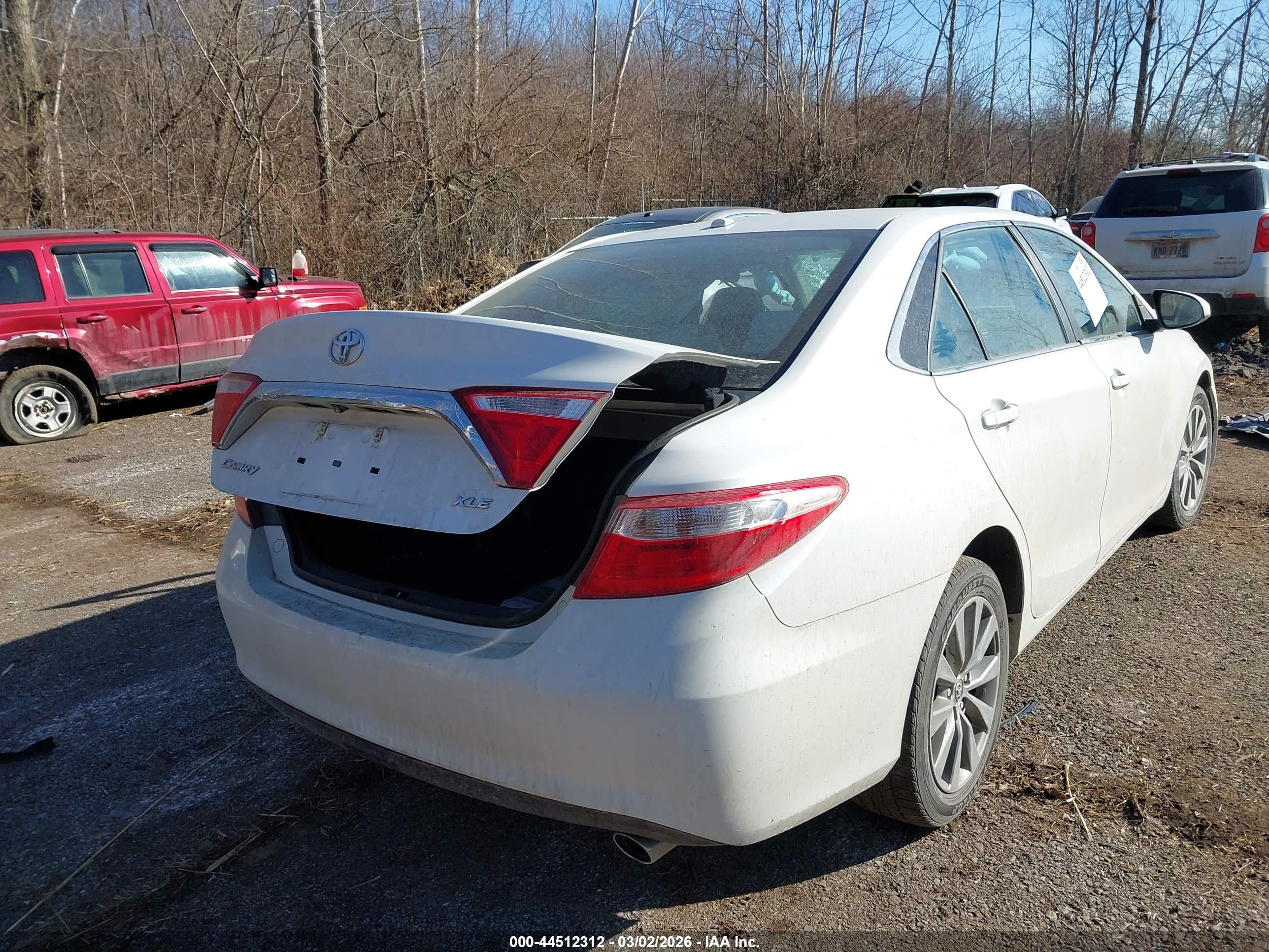 TOYOTA CAMRY image 4