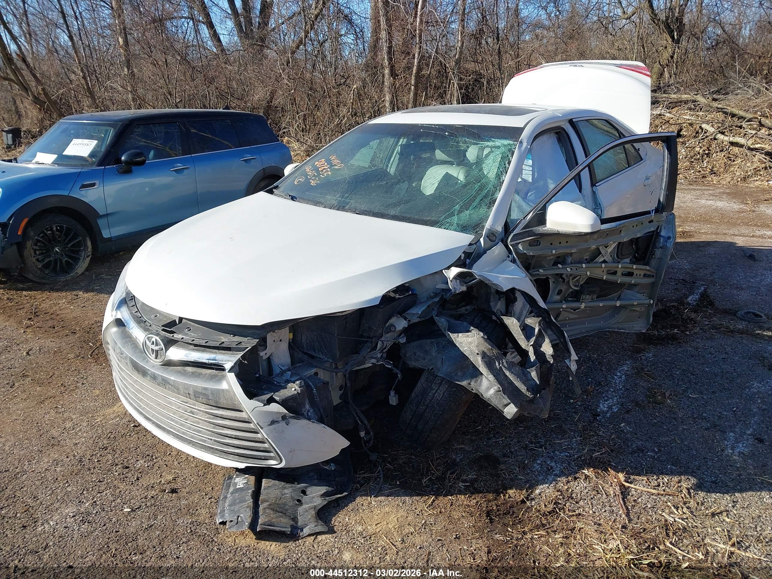 TOYOTA CAMRY image 6
