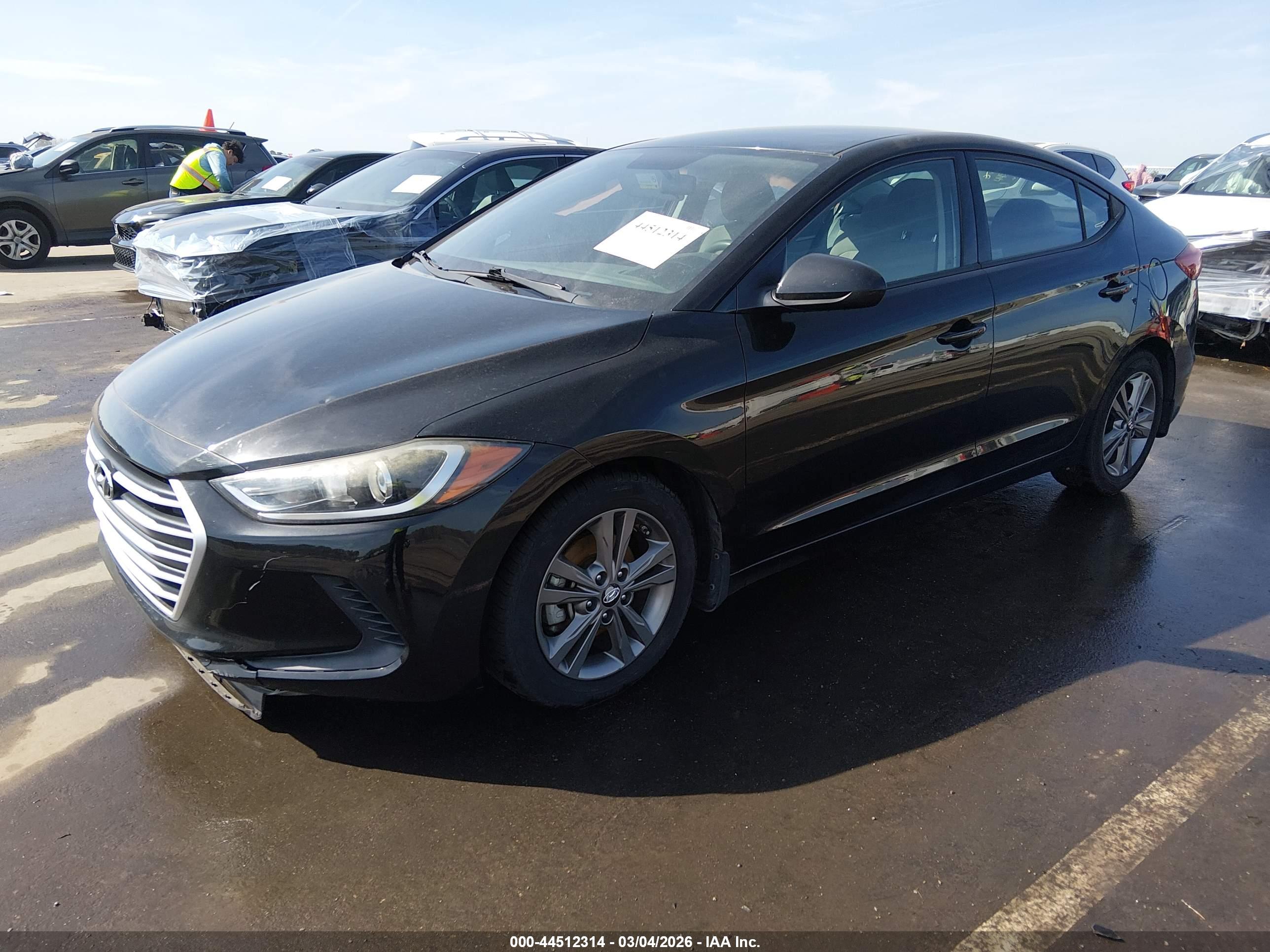 HYUNDAI ELANTRA image 2