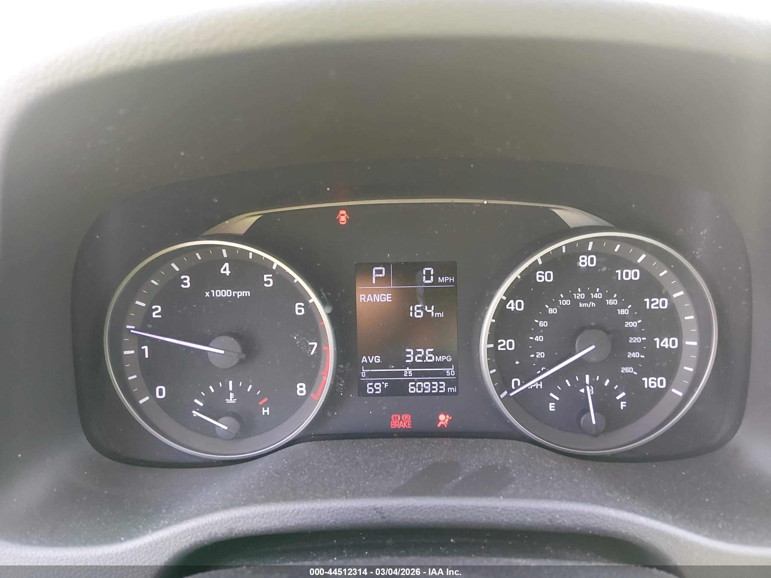 HYUNDAI ELANTRA image 7