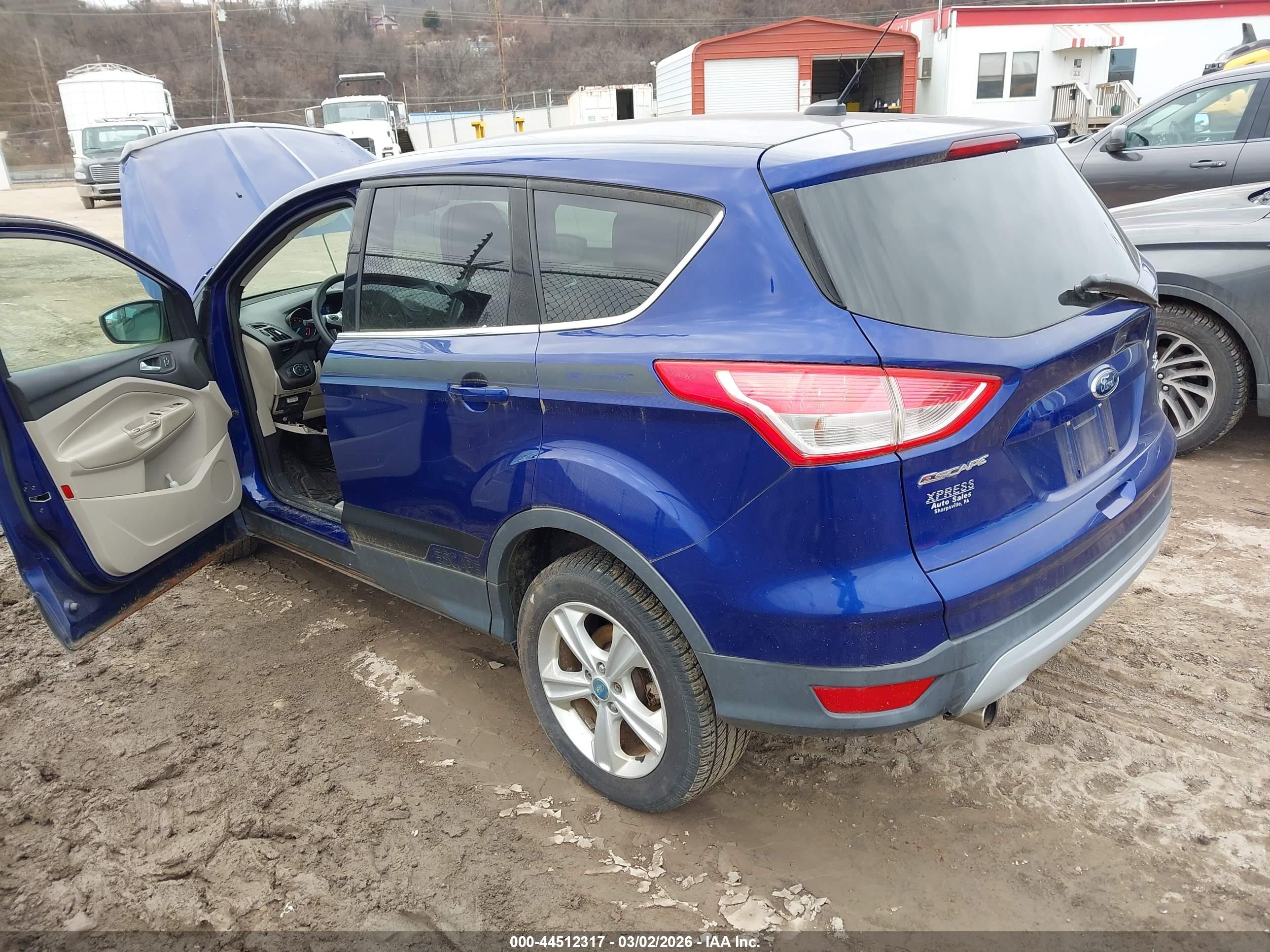 FORD ESCAPE image 3
