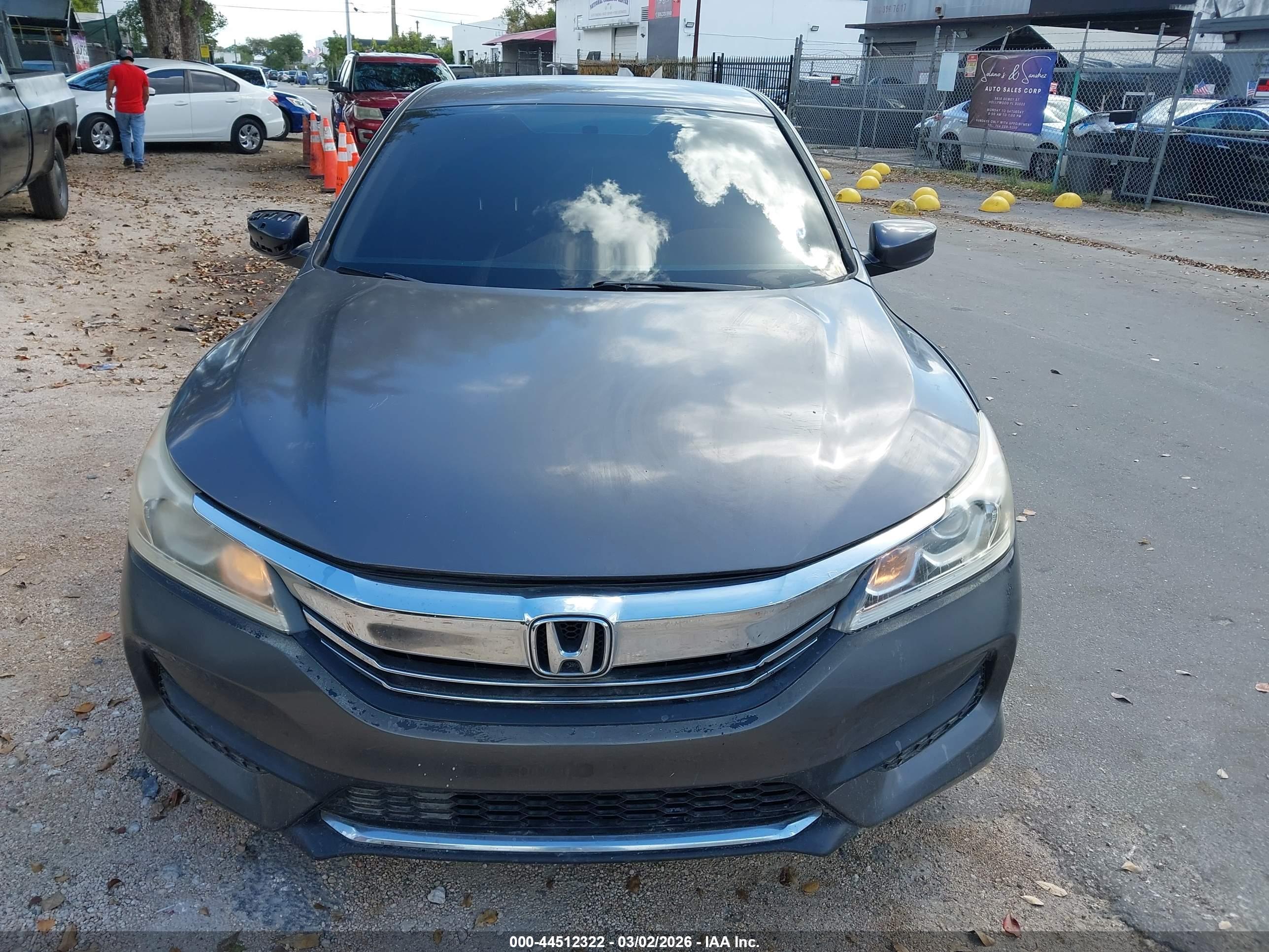 HONDA ACCORD image 6