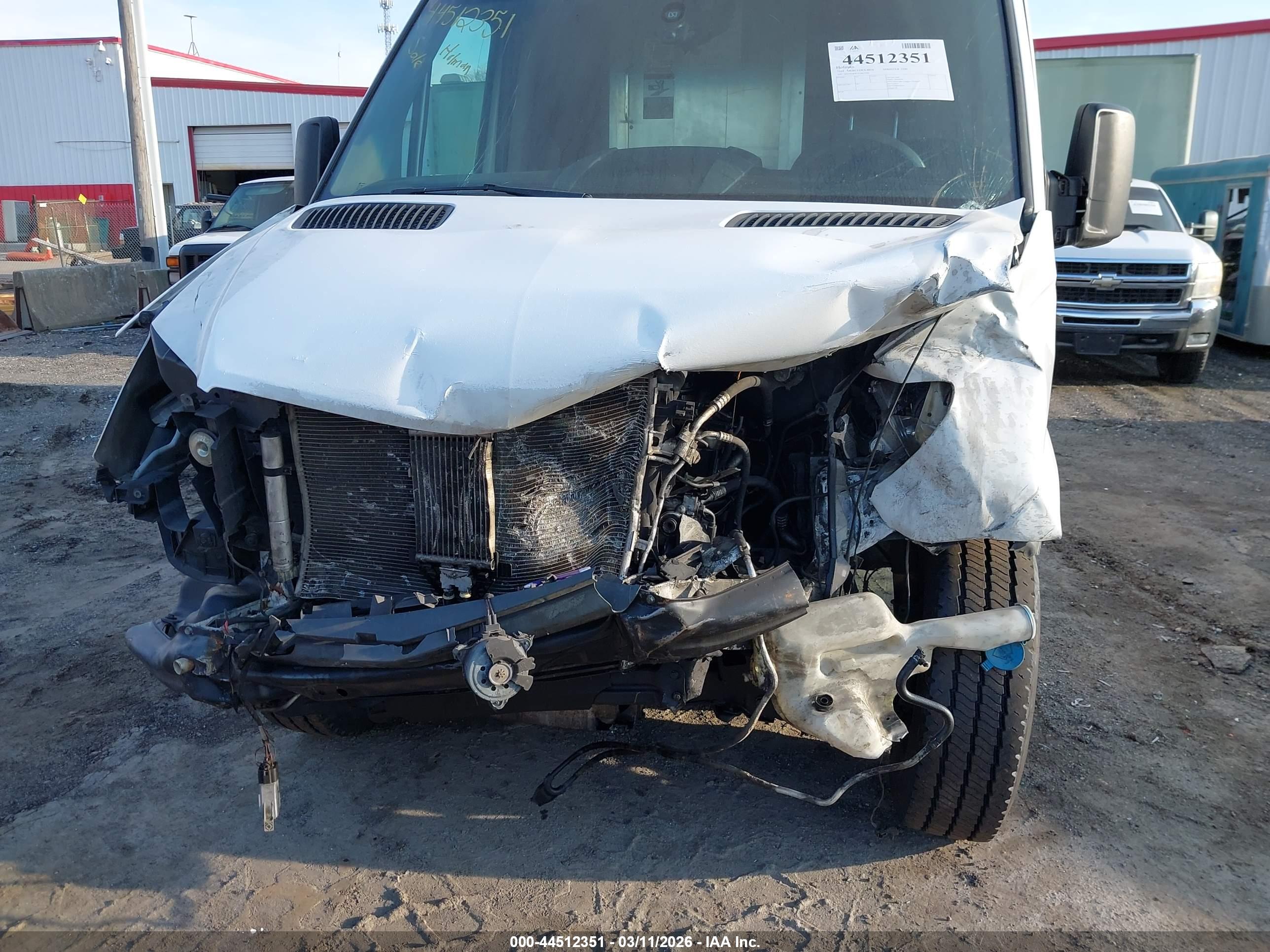 MERCEDES-BENZ SPRINTER image 6