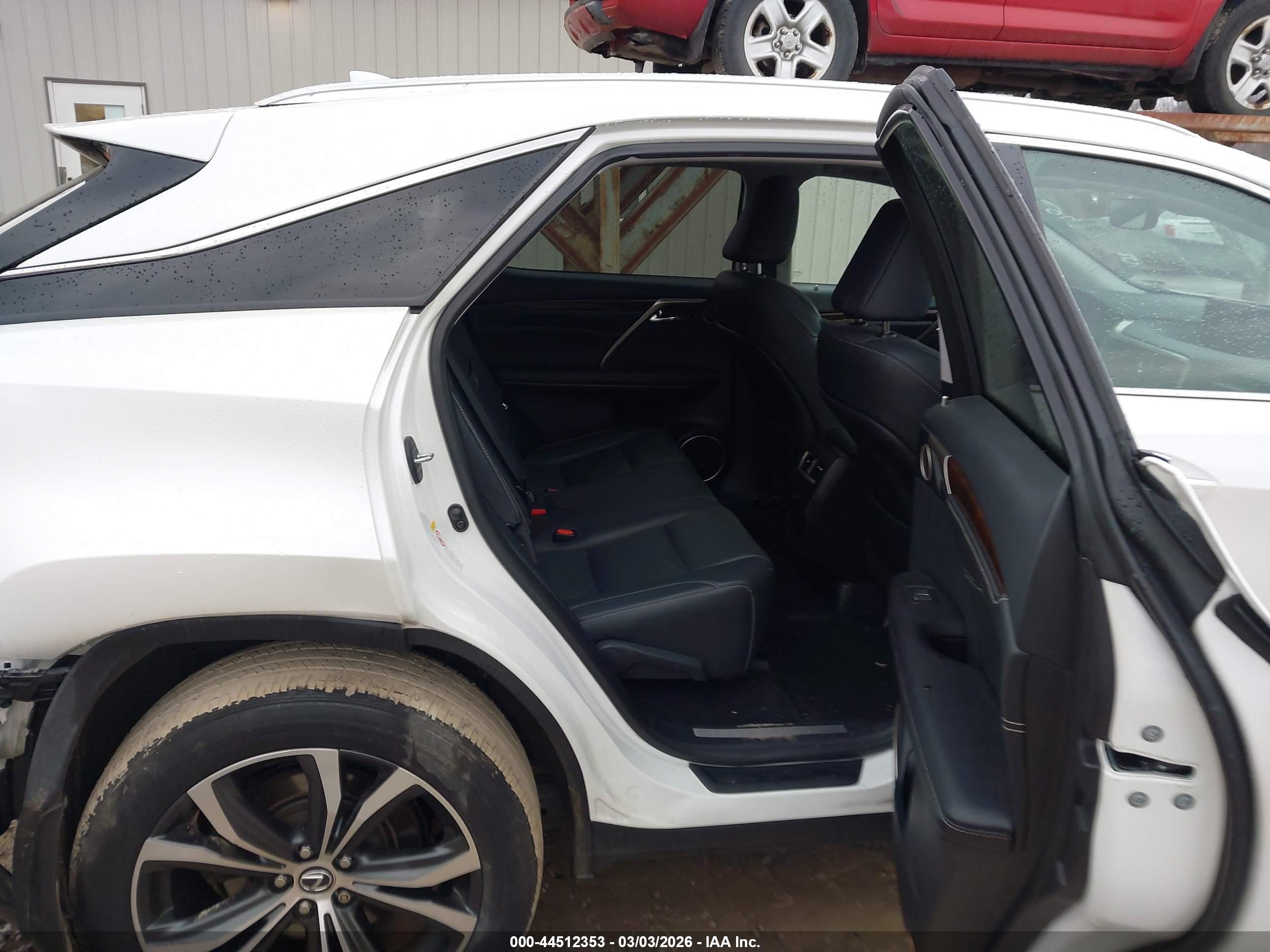 LEXUS RX image 8