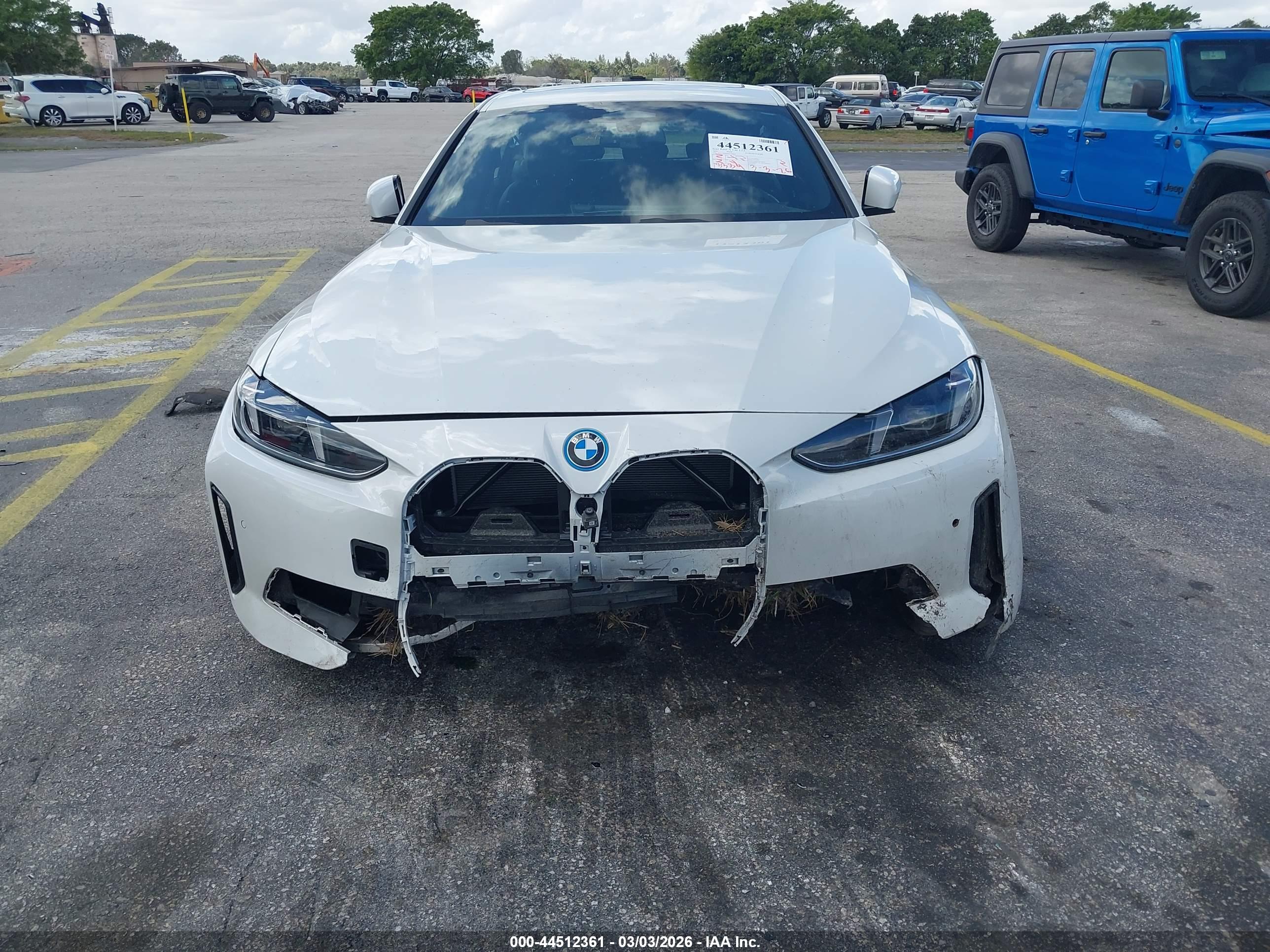 BMW I4 image 6