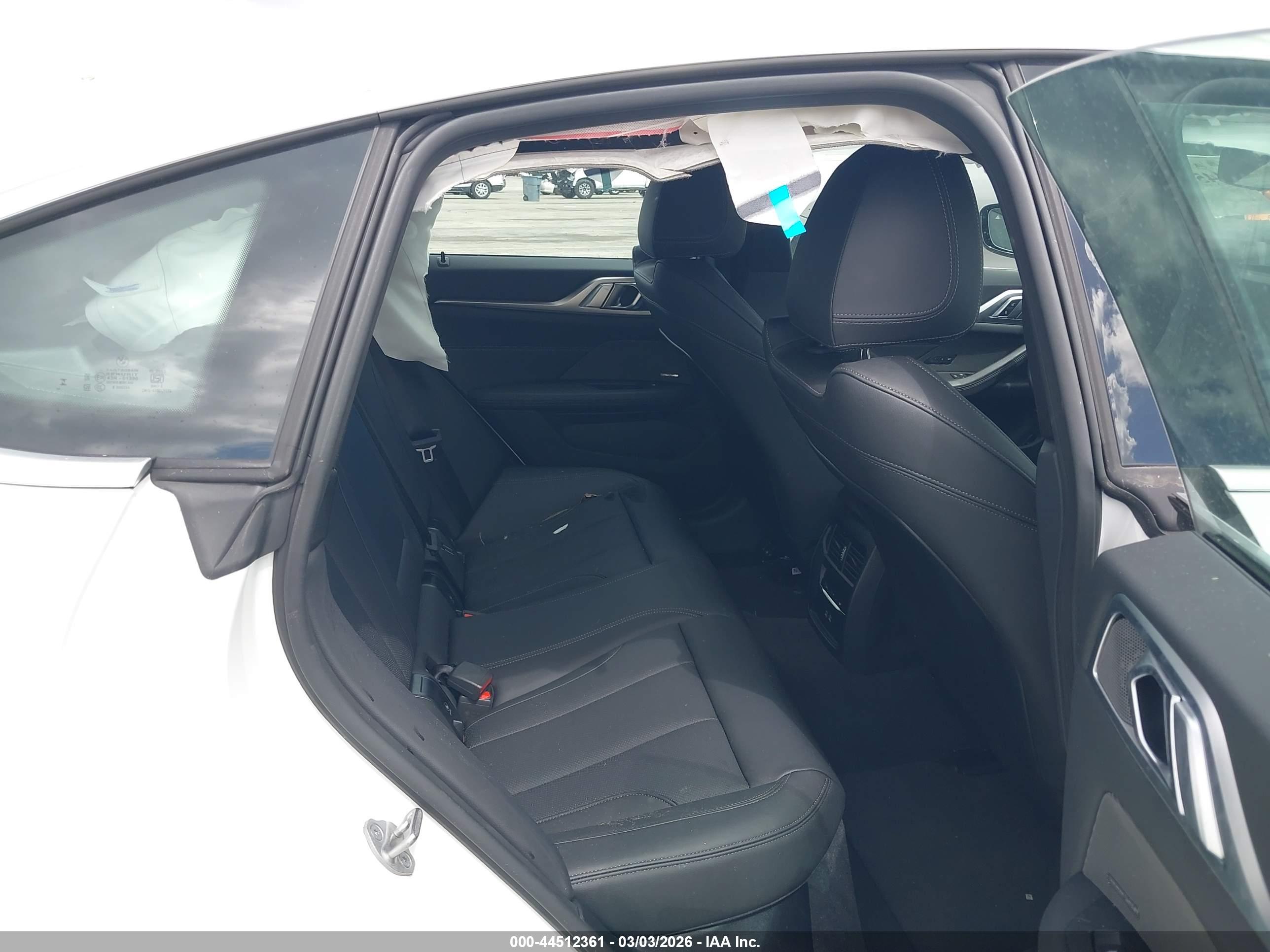 BMW I4 image 8