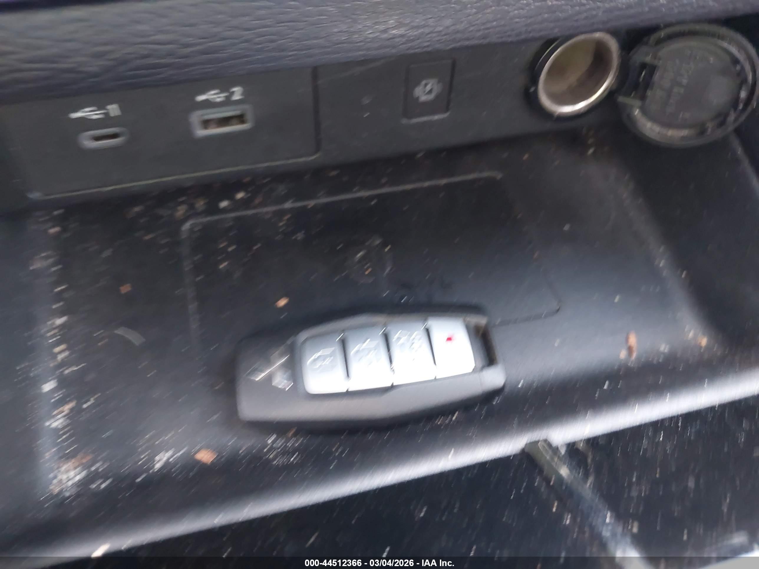 MITSUBISHI OUTLANDER image 11