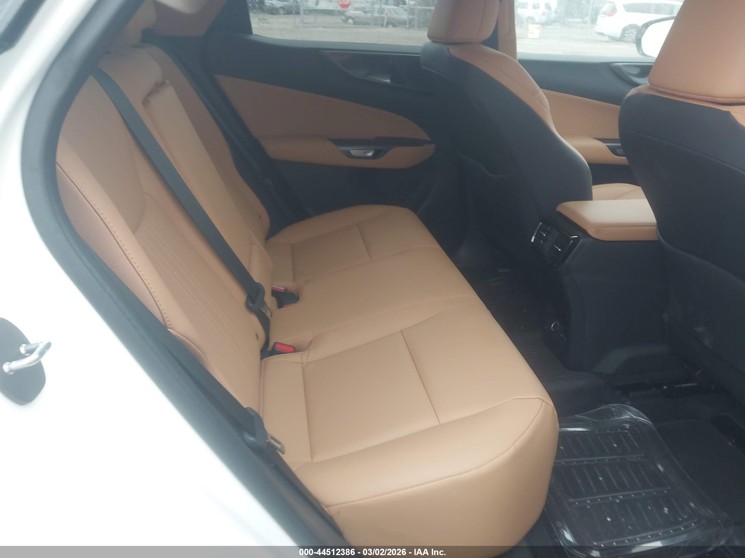 LEXUS NX image 8