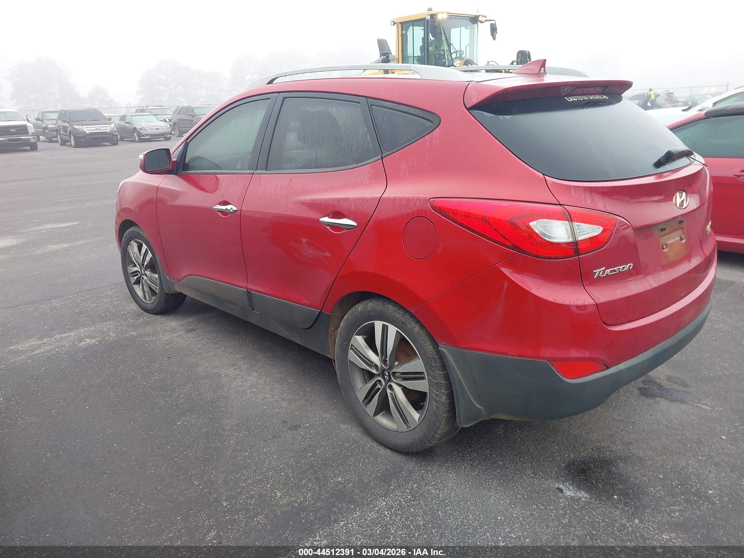 HYUNDAI TUCSON image 3