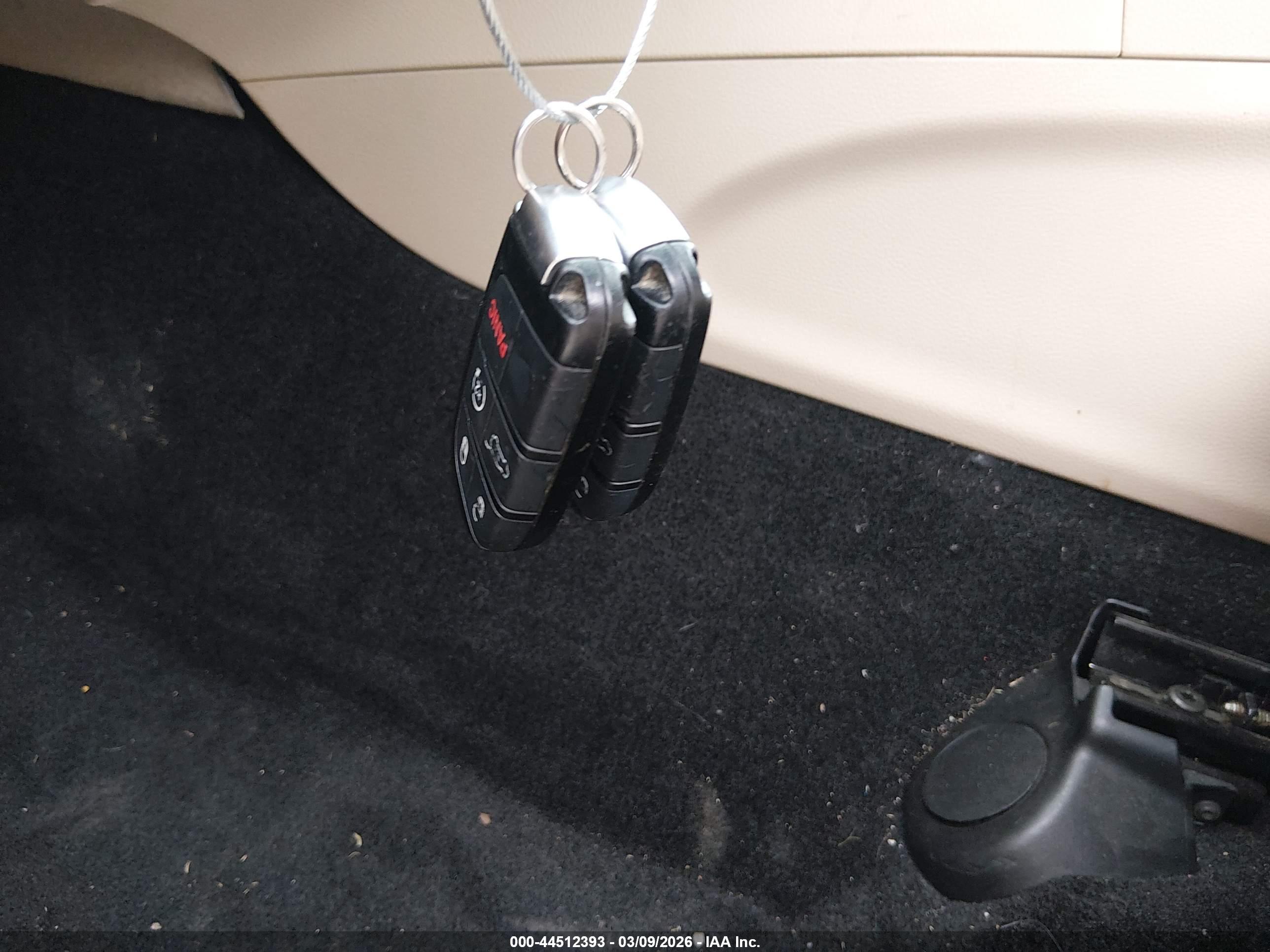 JEEP GRAND image 11