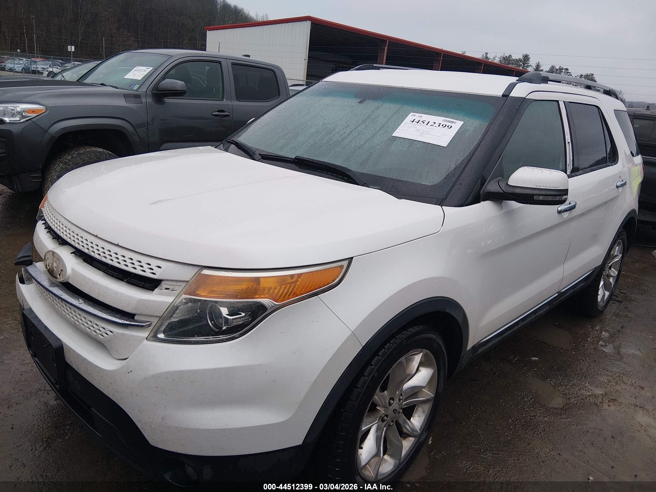 FORD EXPLORER image 2