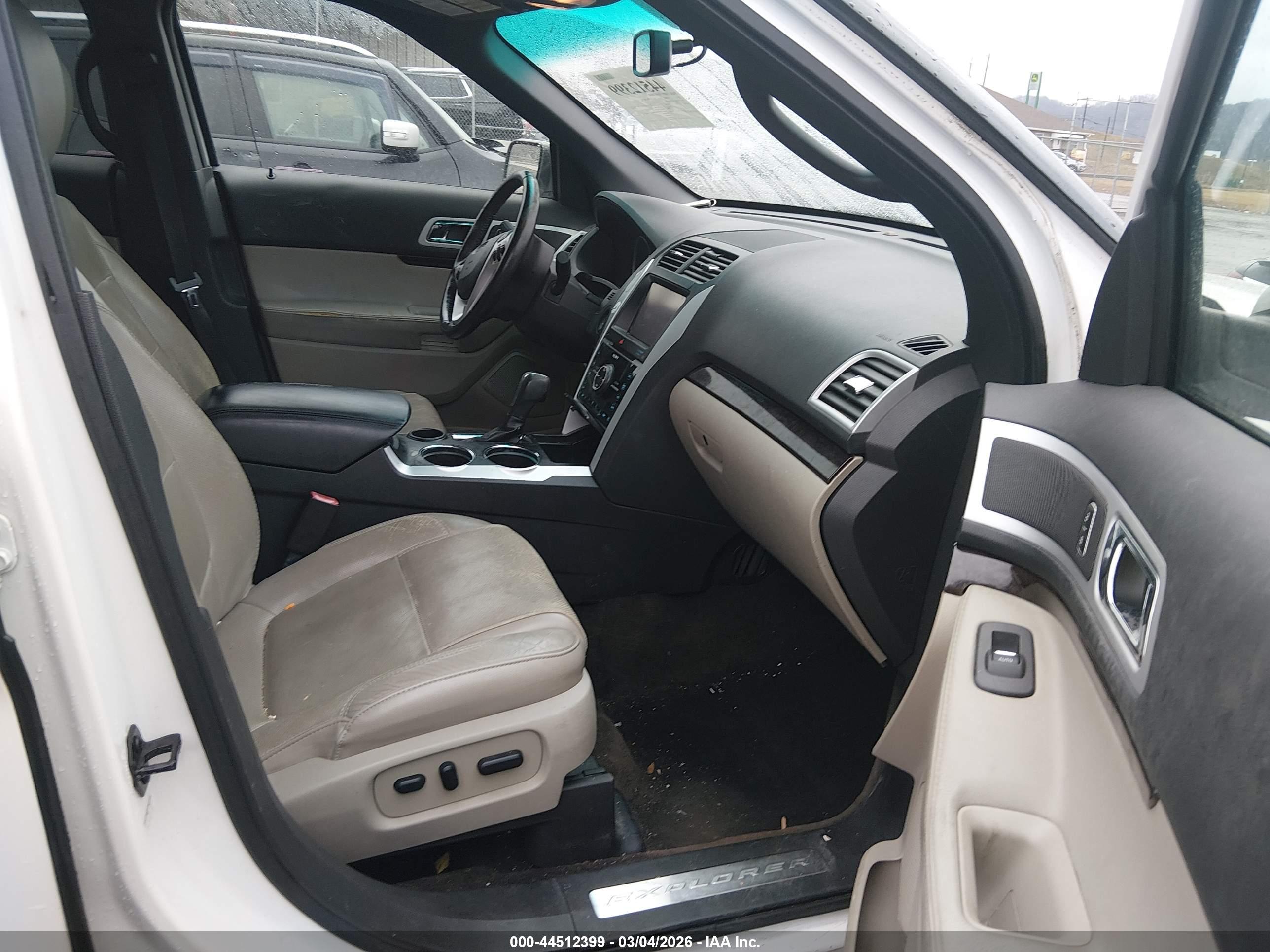 FORD EXPLORER image 5