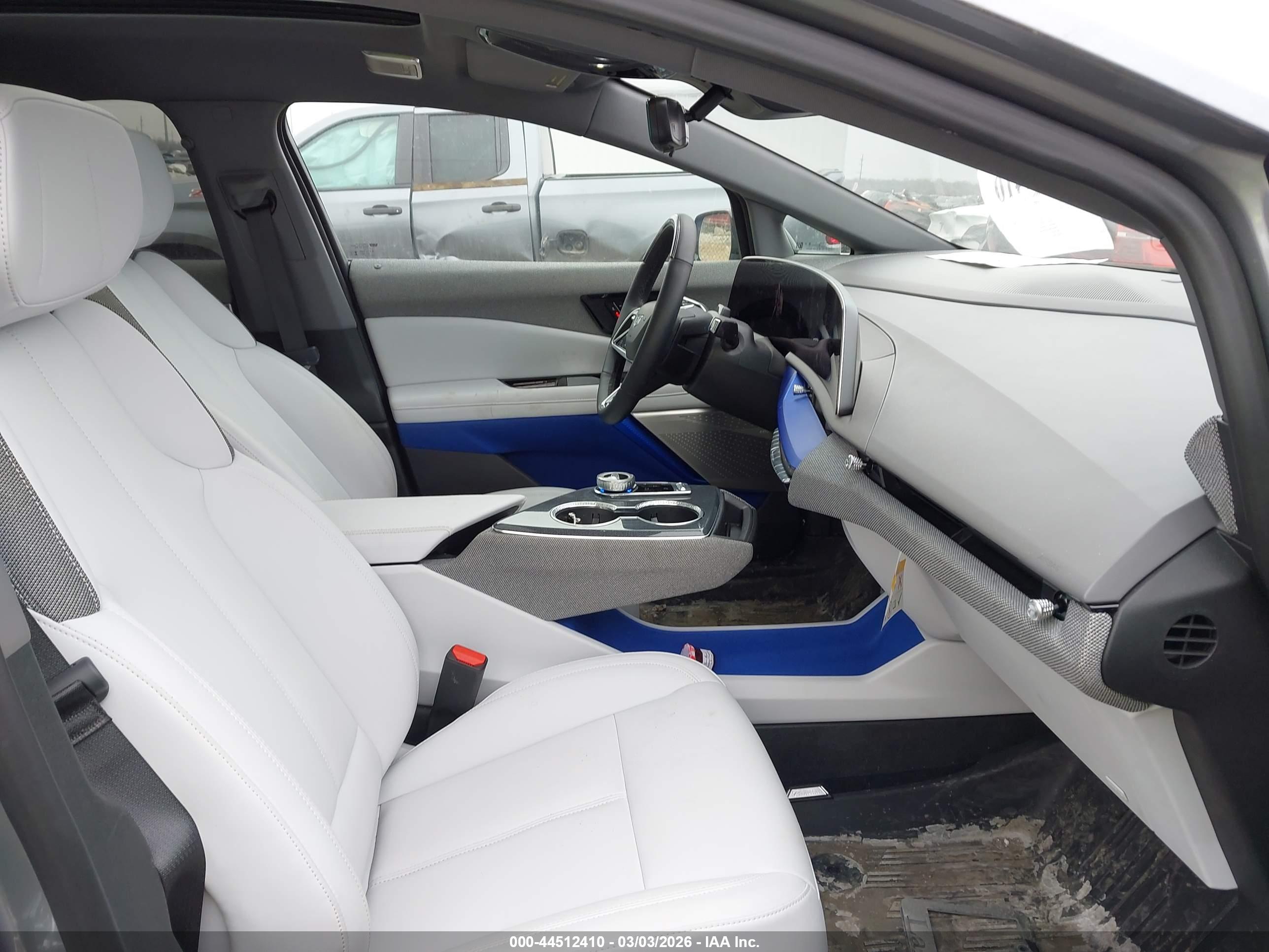 CADILLAC OPTIQ image 5