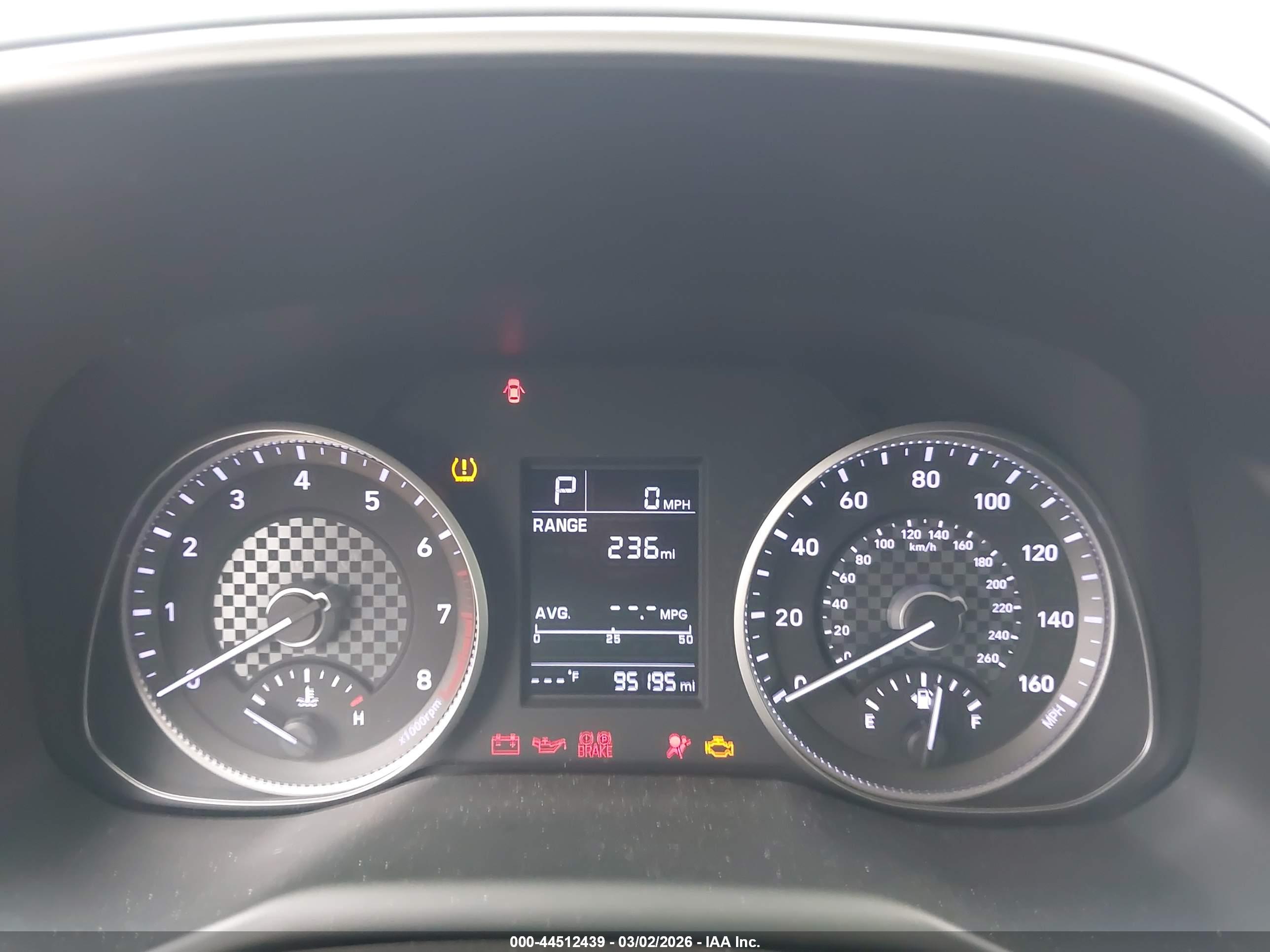 HYUNDAI ELANTRA image 7