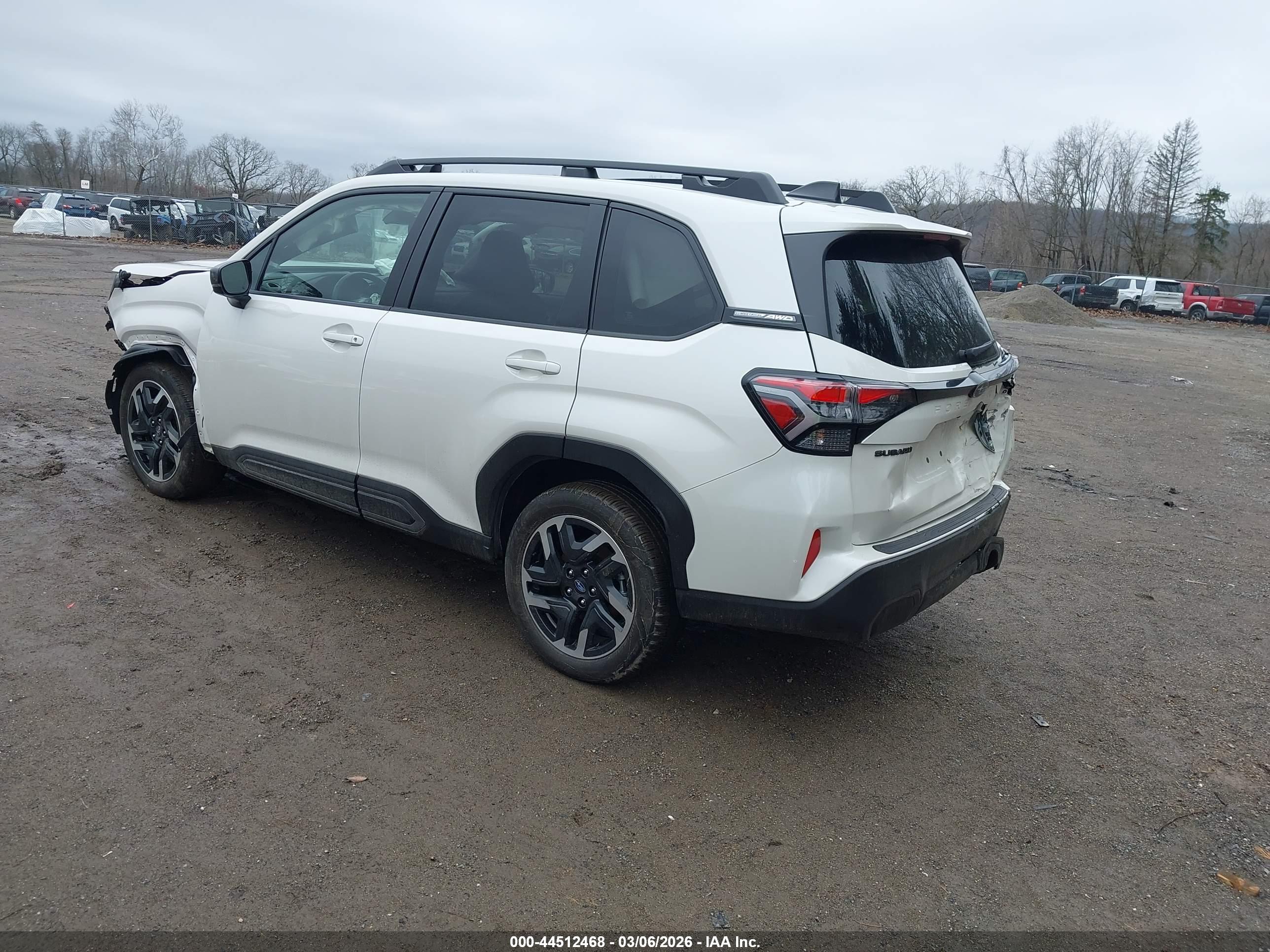 SUBARU FORESTER image 3