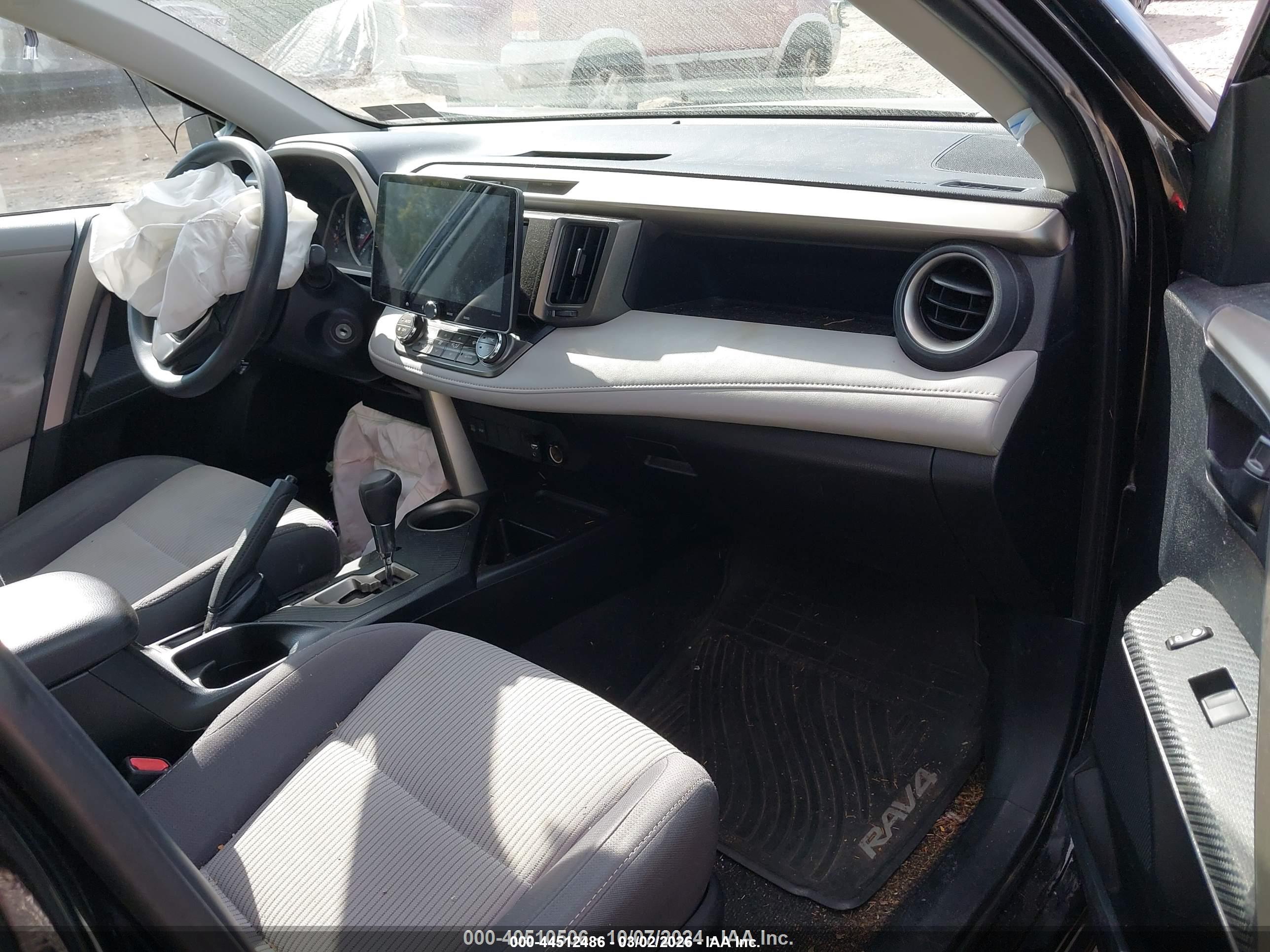 TOYOTA RAV4 image 5