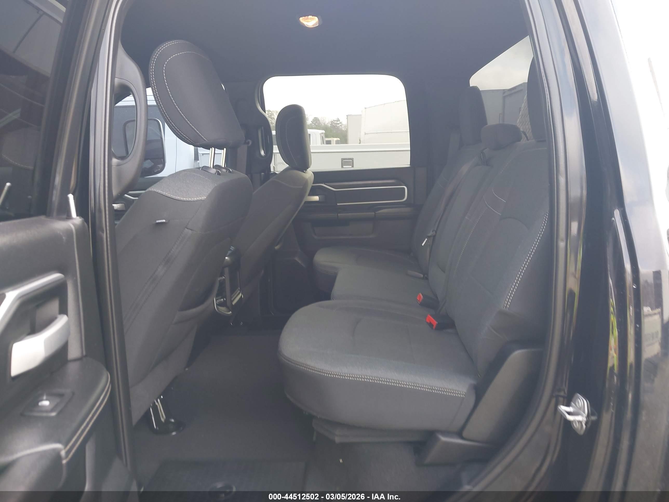 RAM 3500 image 7